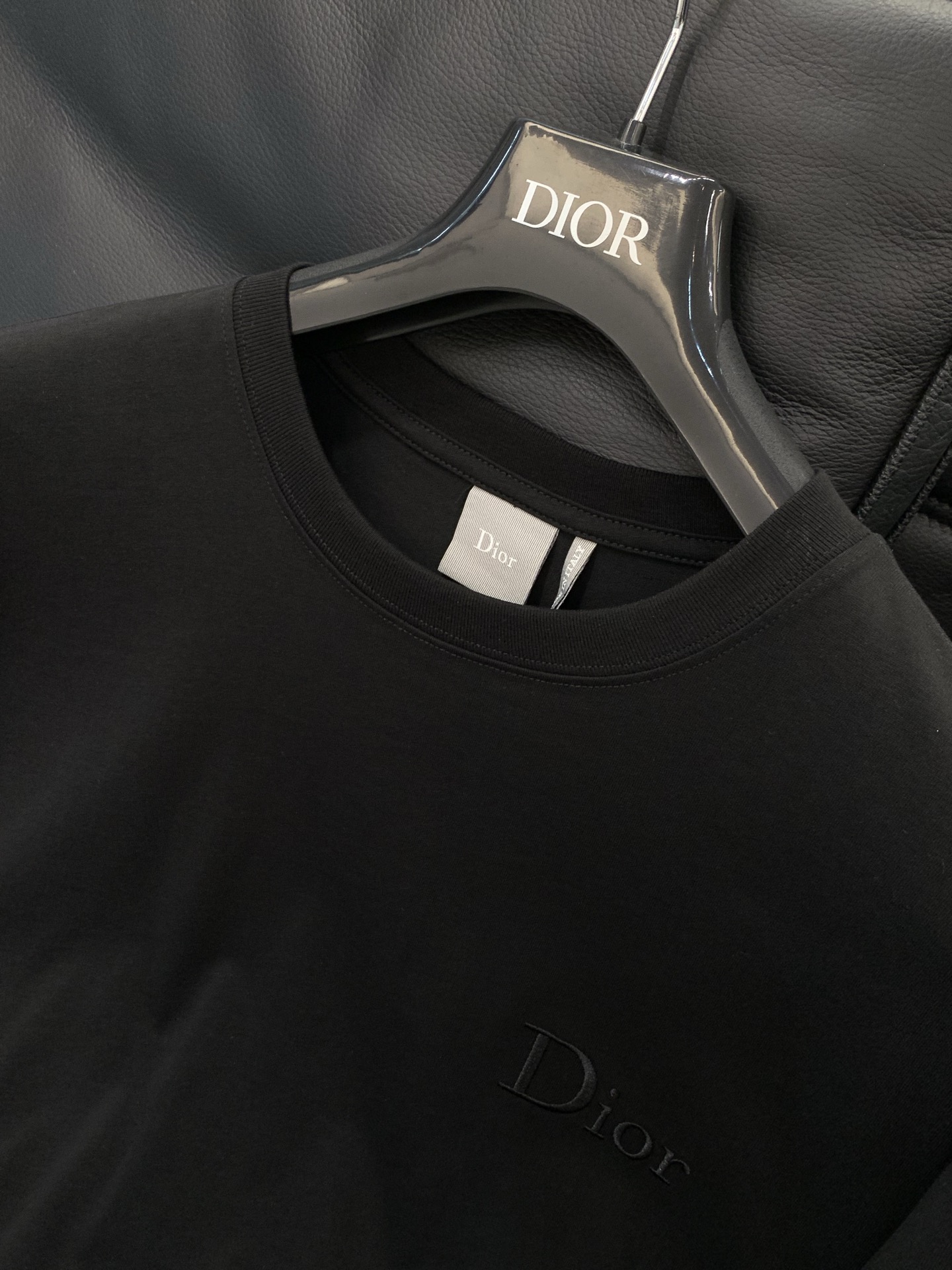 ，Dior 迪奥， 2026夏季新品，专柜同步有售，简约时尚休闲圆领短袖T恤，原版进口面料，舒适透气，顶