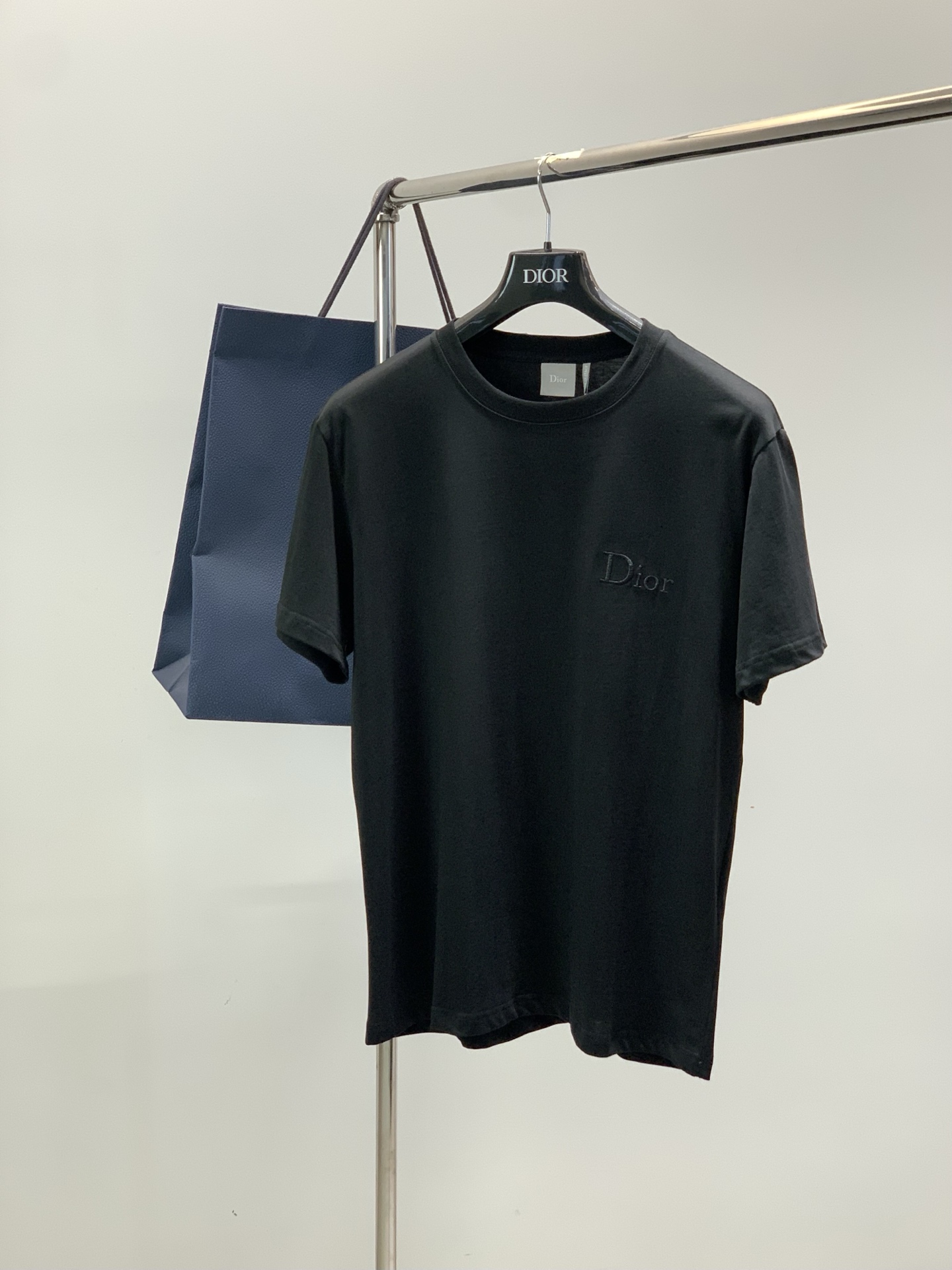 ，Dior 迪奥， 2026夏季新品，专柜同步有售，简约时尚休闲圆领短袖T恤，原版进口面料，舒适透气，顶