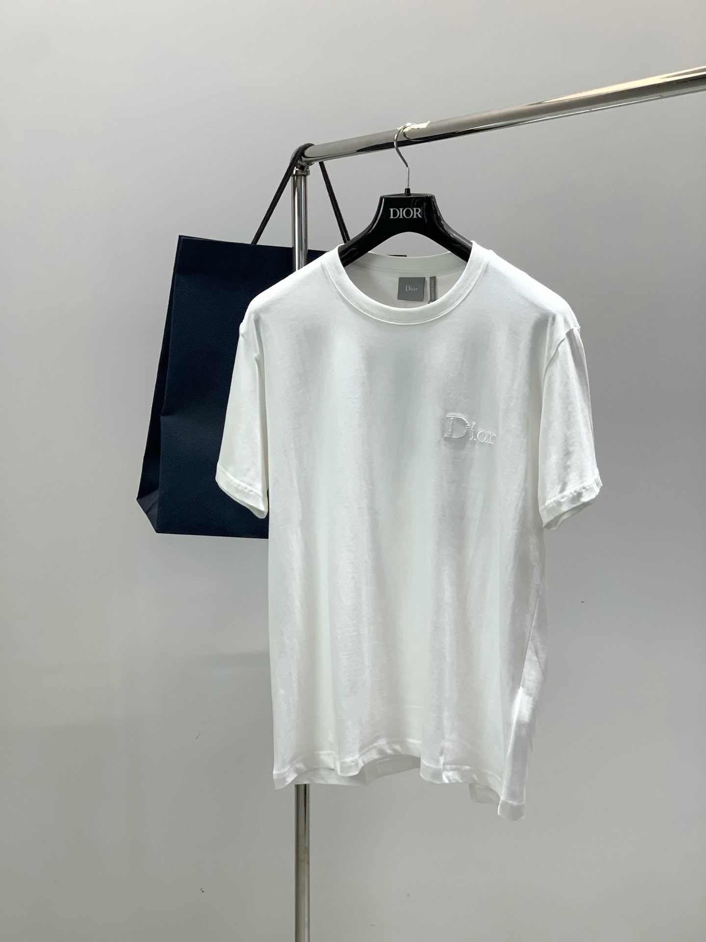 ，Dior 迪奥， 2026夏季新品，专柜同步有售，简约时尚休闲圆领短袖T恤，原版进口面料，舒适透气，顶