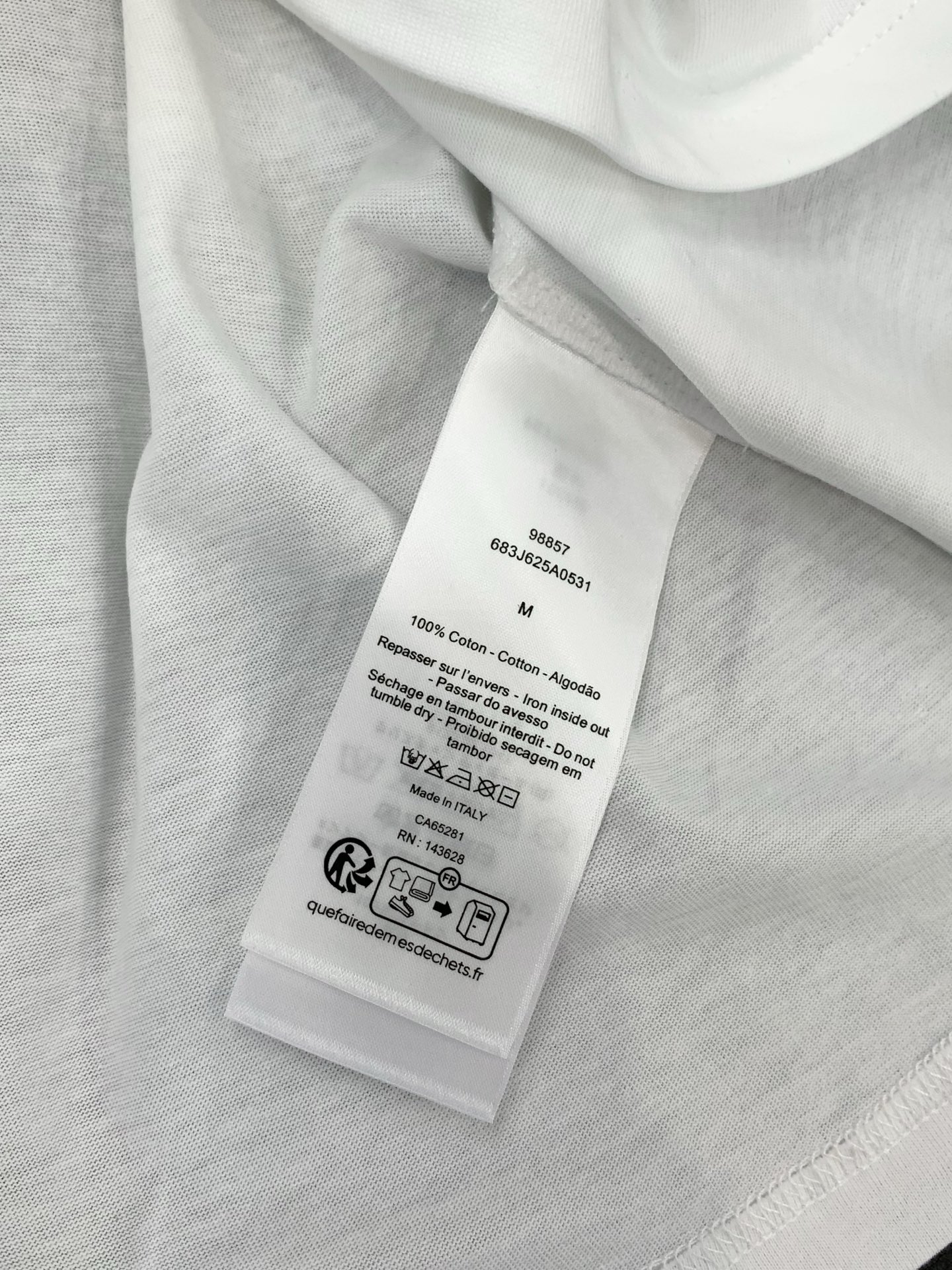，Dior 迪奥， 2026夏季新品，专柜同步有售，简约时尚休闲圆领短袖T恤，原版进口面料，舒适透气，顶