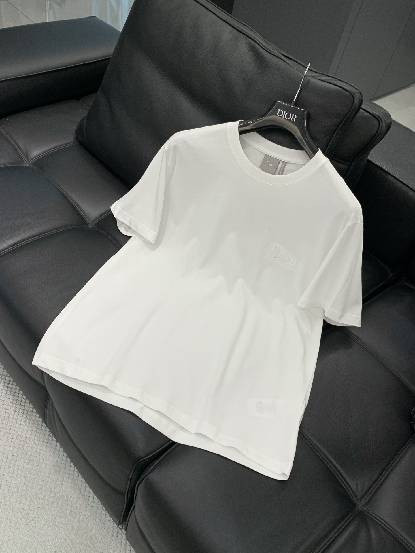 ，Dior 迪奥， 2026夏季新品，专柜同步有售，简约时尚休闲圆领短袖T恤，原版进口面料，舒适透气，顶