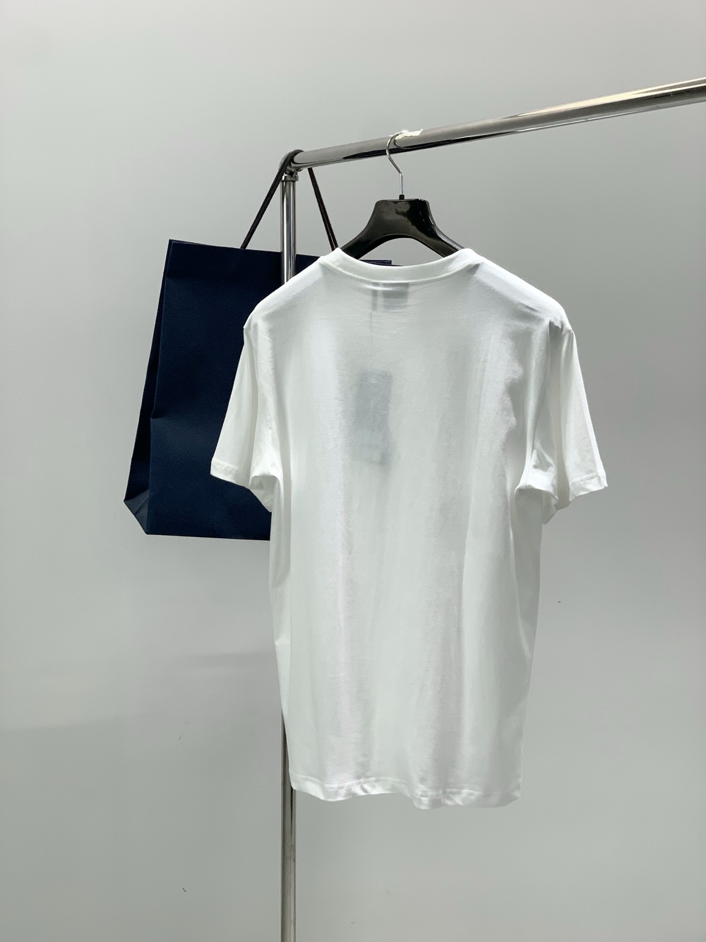 ，Dior 迪奥， 2026夏季新品，专柜同步有售，简约时尚休闲圆领短袖T恤，原版进口面料，舒适透气，顶