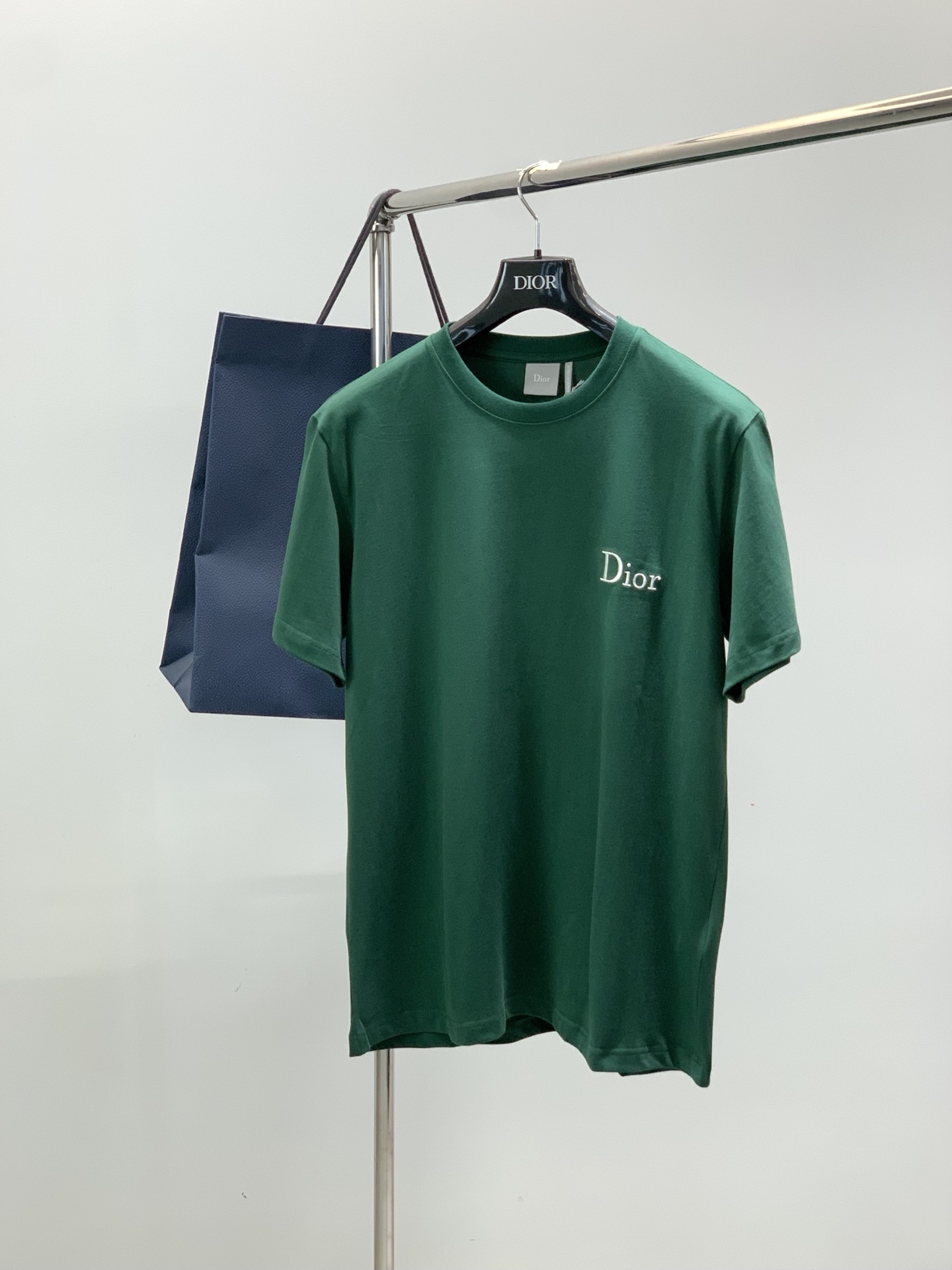 ，Dior 迪奥， 2026夏季新品，专柜同步有售，简约时尚休闲圆领短袖T恤，原版进口面料，舒适透气，顶