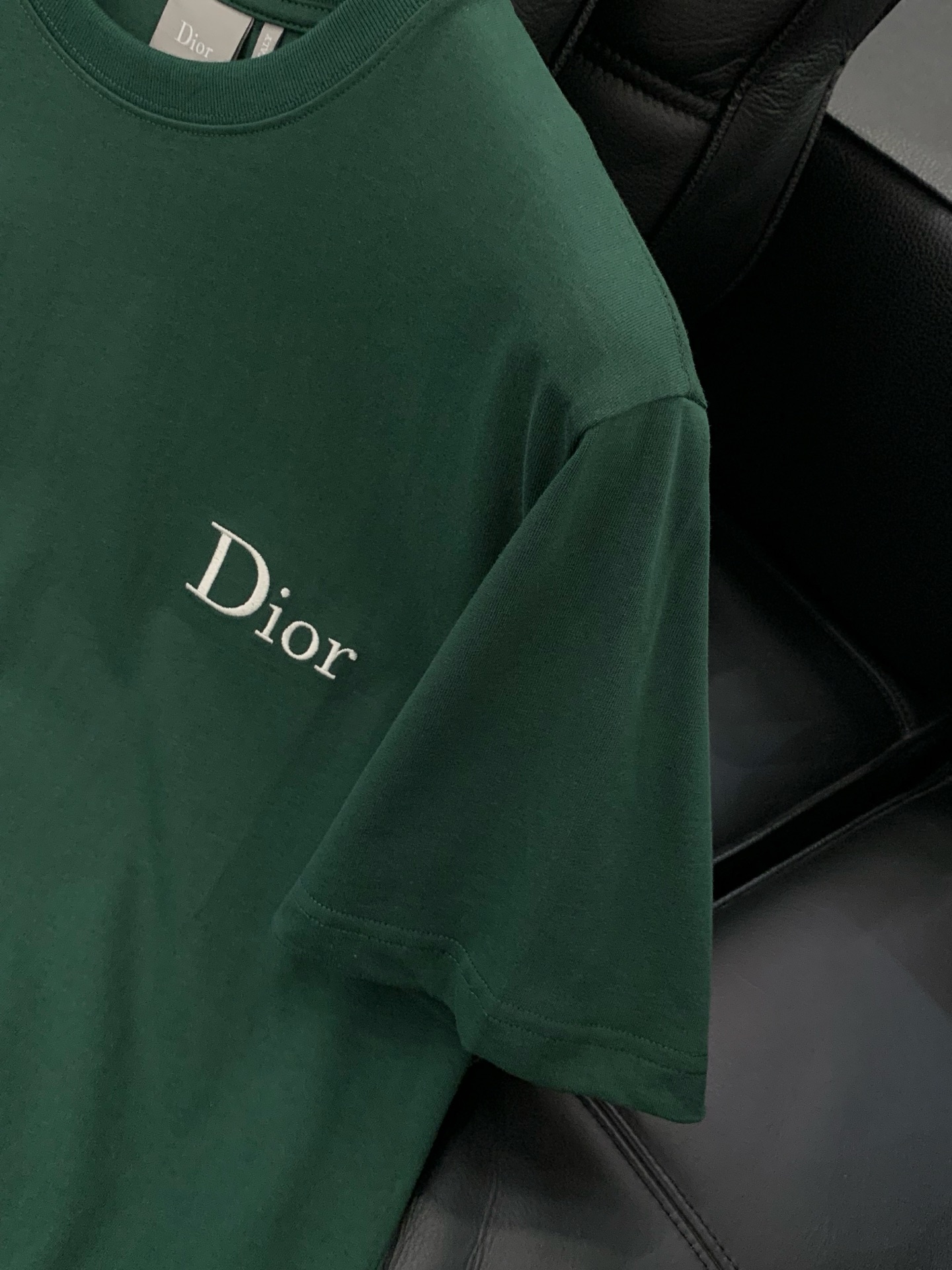 ，Dior 迪奥， 2026夏季新品，专柜同步有售，简约时尚休闲圆领短袖T恤，原版进口面料，舒适透气，顶