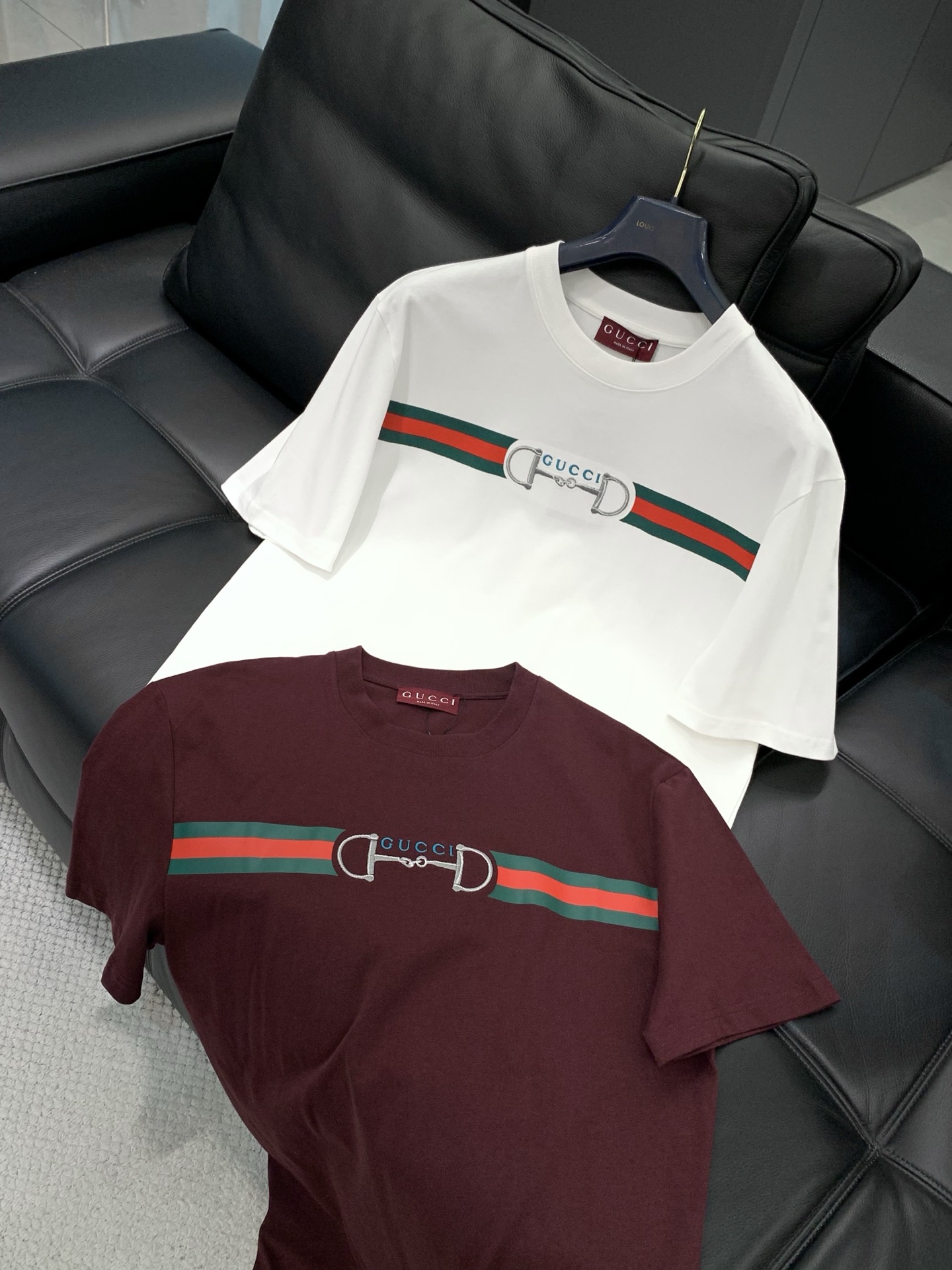 ，Gucci 古驰，2026夏季最新款，专柜同步有售，原单狠货，时尚休闲圆领短袖T恤，上身很有特点！吸睛