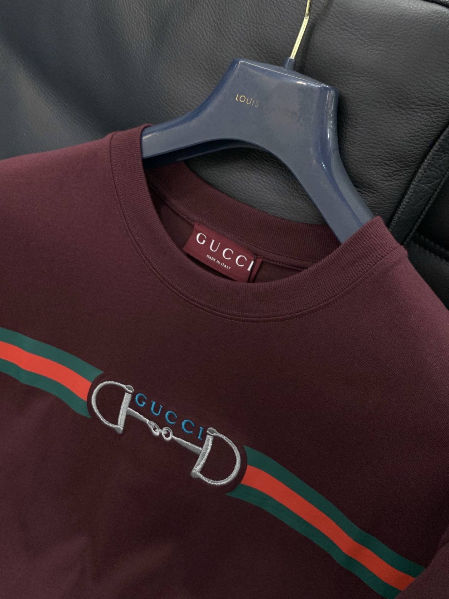 ，Gucci 古驰，2026夏季最新款，专柜同步有售，原单狠货，时尚休闲圆领短袖T恤，上身很有特点！吸睛