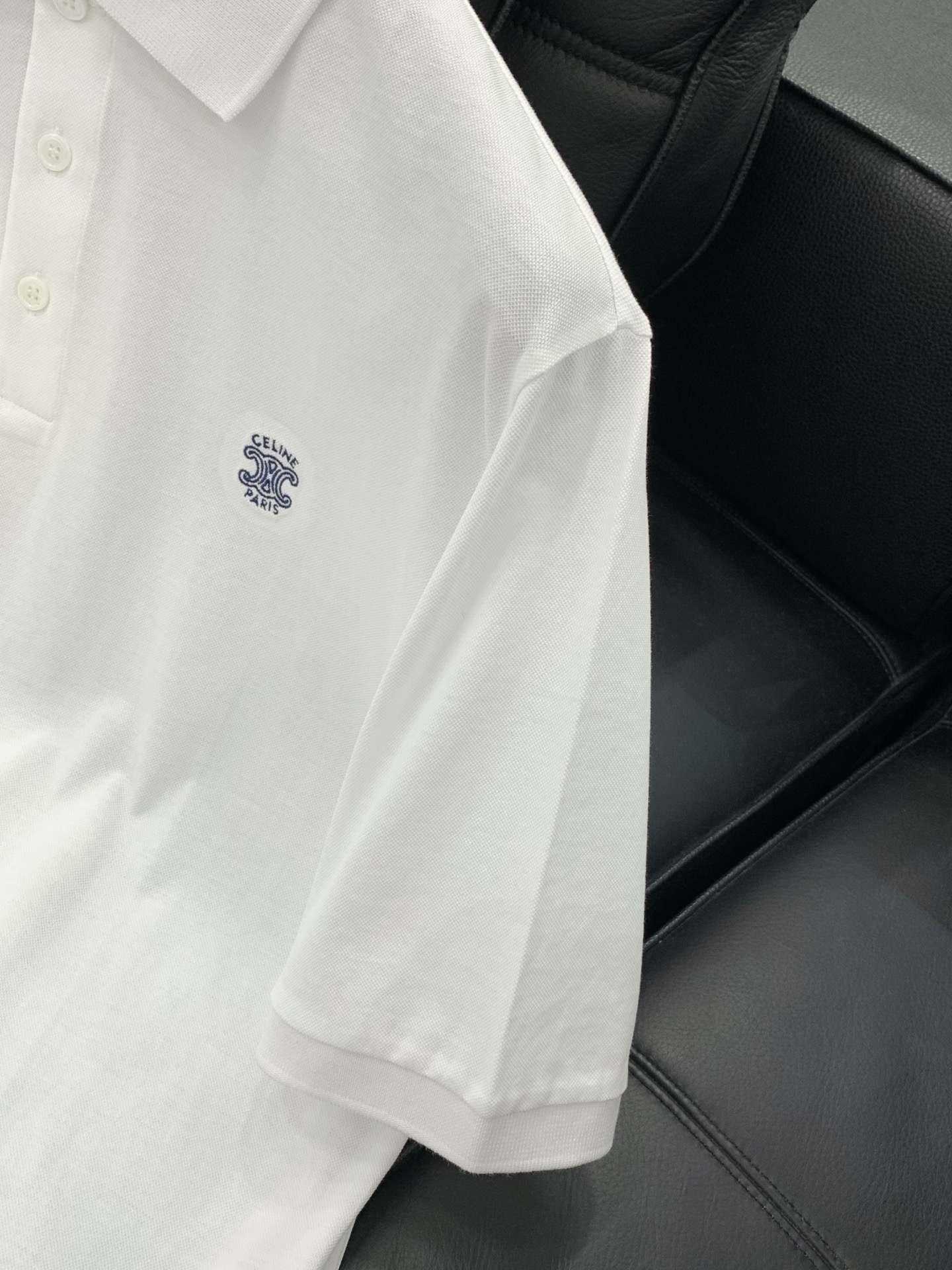 ，Celine 瑟琳，2026夏季新品，专柜同步有售，原单狠货，时尚休闲翻领短袖T恤，采用进口原版面料，
