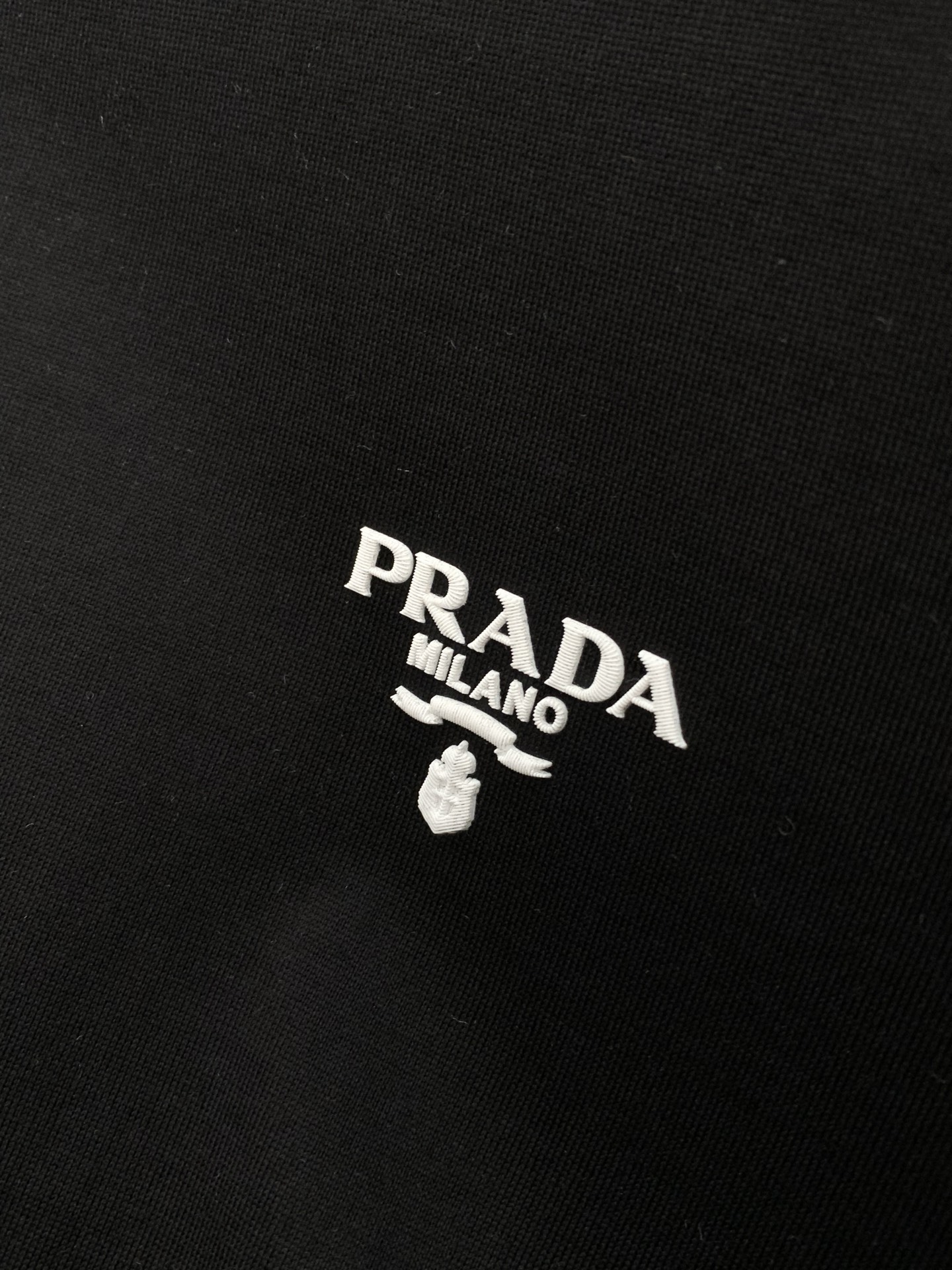 ，PRADA 普拉达，2026夏季最新品，专柜同步有售，时尚休闲圆领短袖T恤，进口原版面料，做工极为复杂