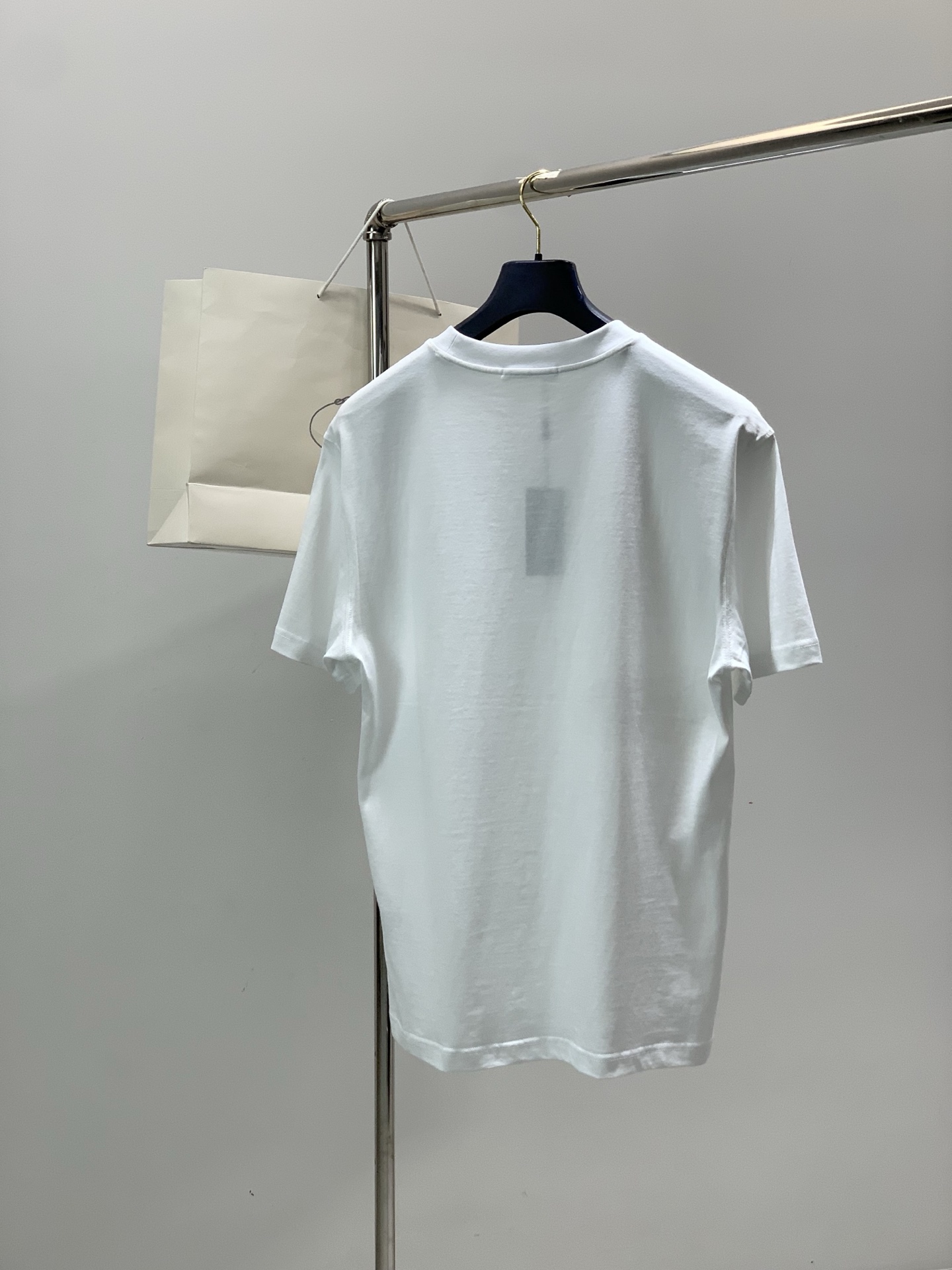 ，PRADA 普拉达，2026夏季最新品，专柜同步有售，时尚休闲圆领短袖T恤，进口原版面料，做工极为复杂