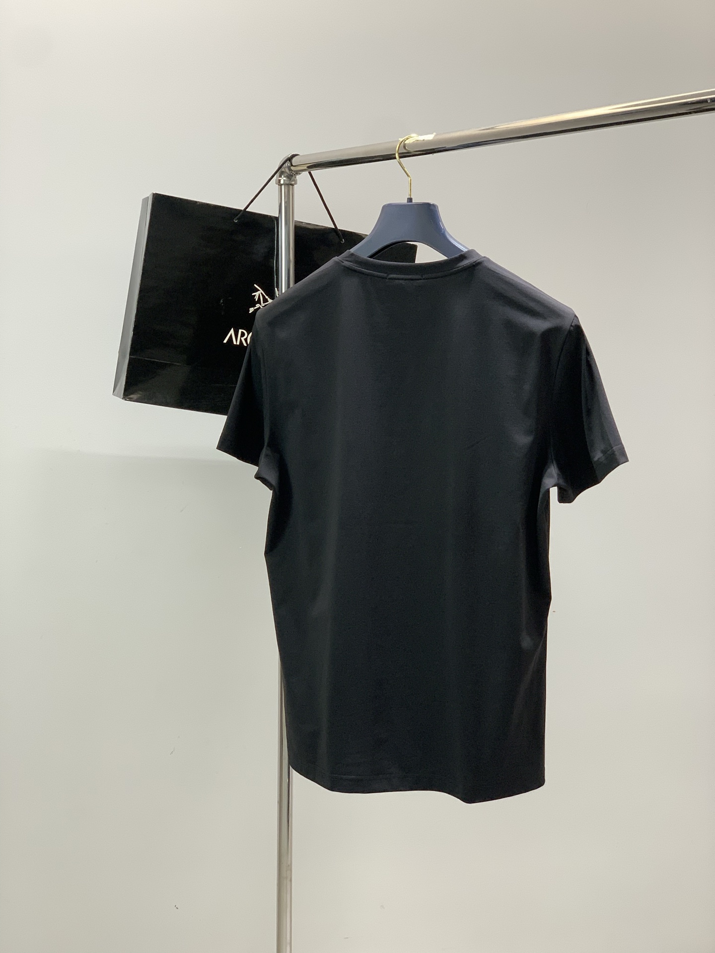 ，ARCTERYX 始祖鸟，2026夏季AW新品，时尚休闲圆领短袖T恤，专柜同步有售，原单狠货，进口原版