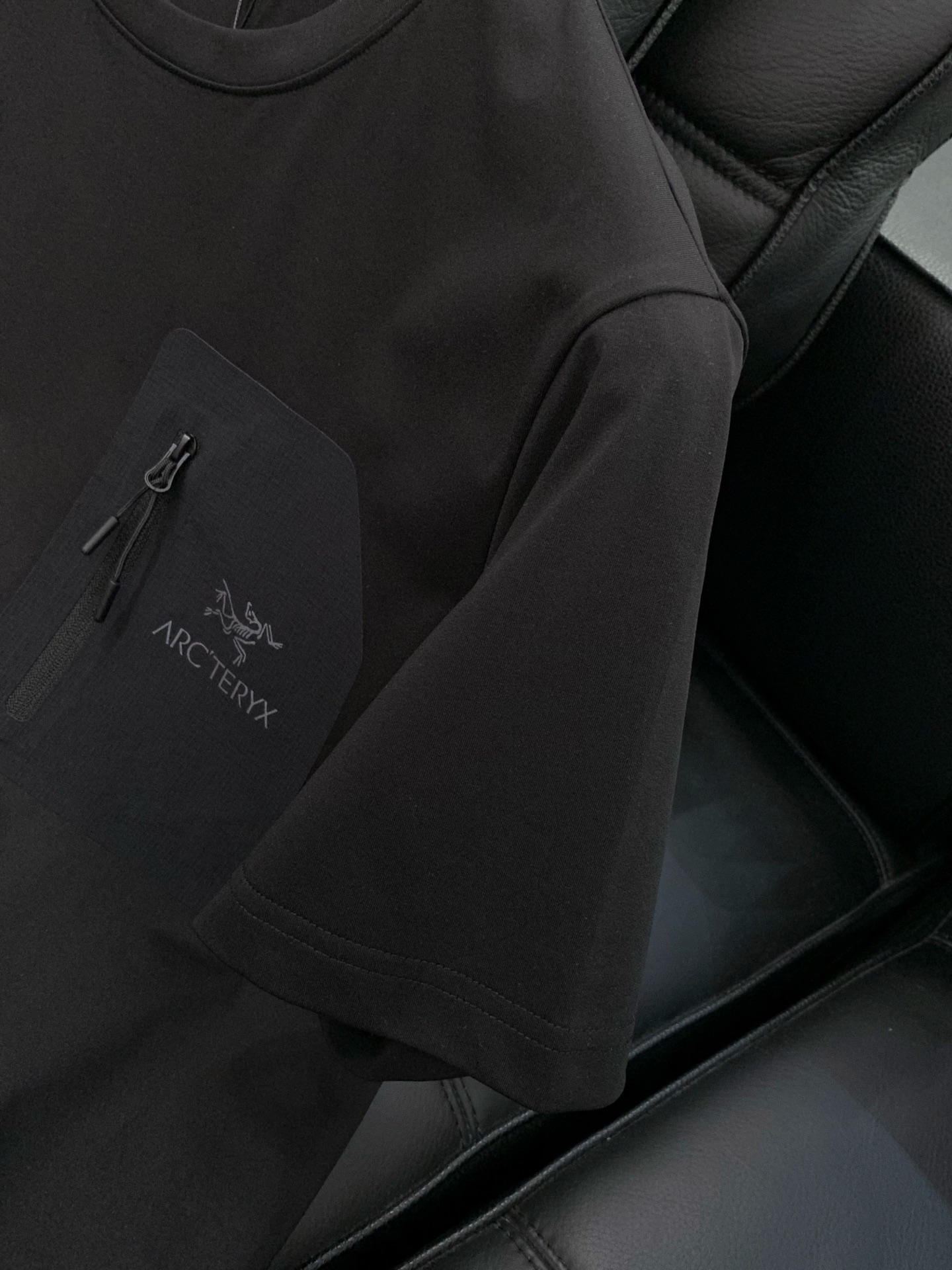 ，ARCTERYX 始祖鸟，2026夏季AW新品，时尚休闲圆领短袖T恤，专柜同步有售，原单狠货，进口原版