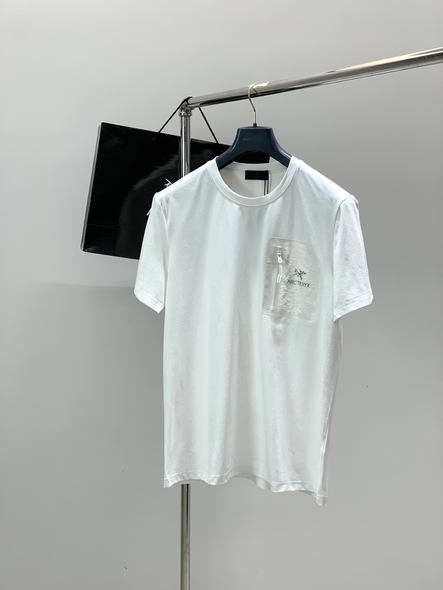 ，ARCTERYX 始祖鸟，2026夏季AW新品，时尚休闲圆领短袖T恤，专柜同步有售，原单狠货，进口原版