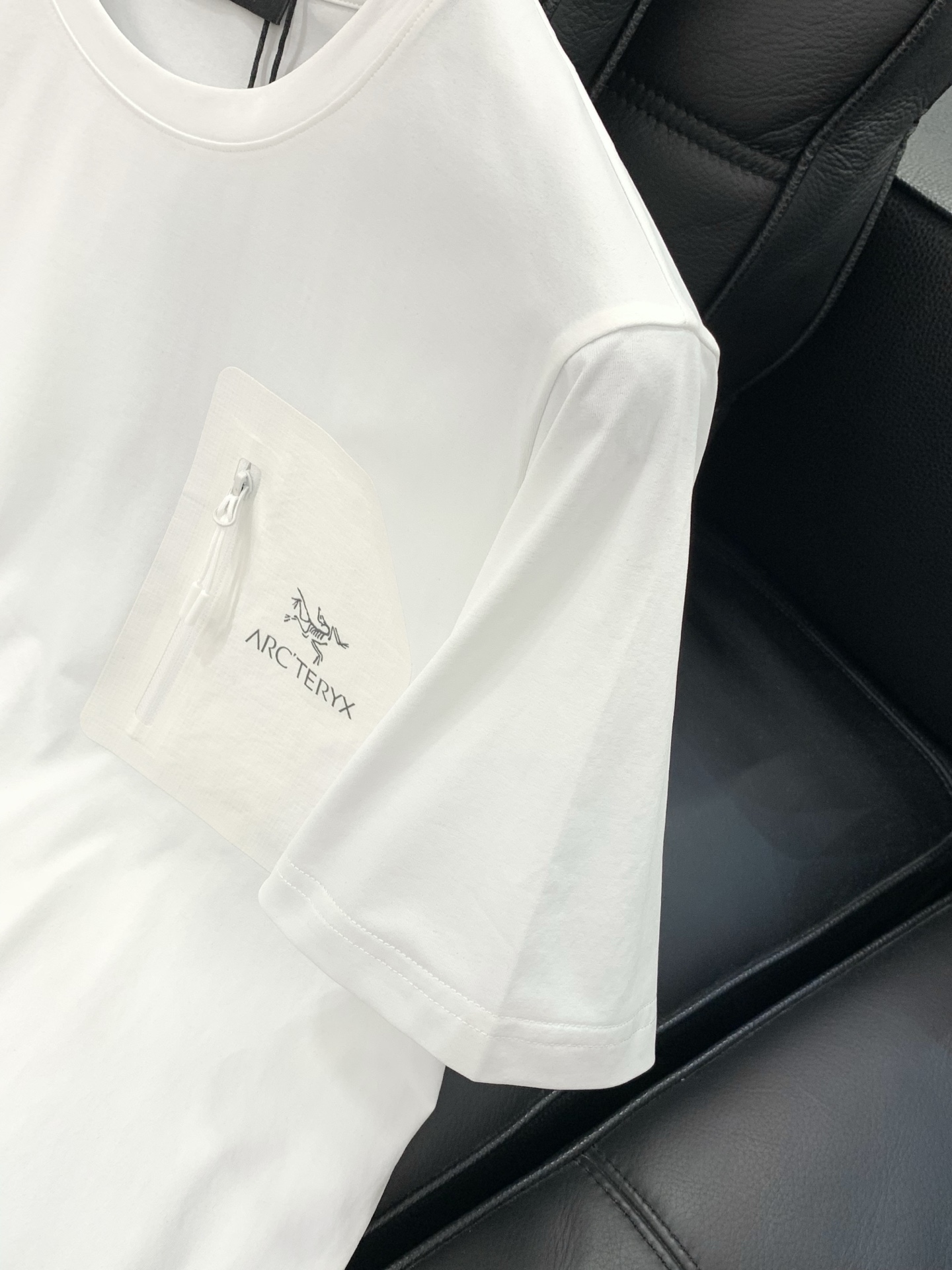 ，ARCTERYX 始祖鸟，2026夏季AW新品，时尚休闲圆领短袖T恤，专柜同步有售，原单狠货，进口原版