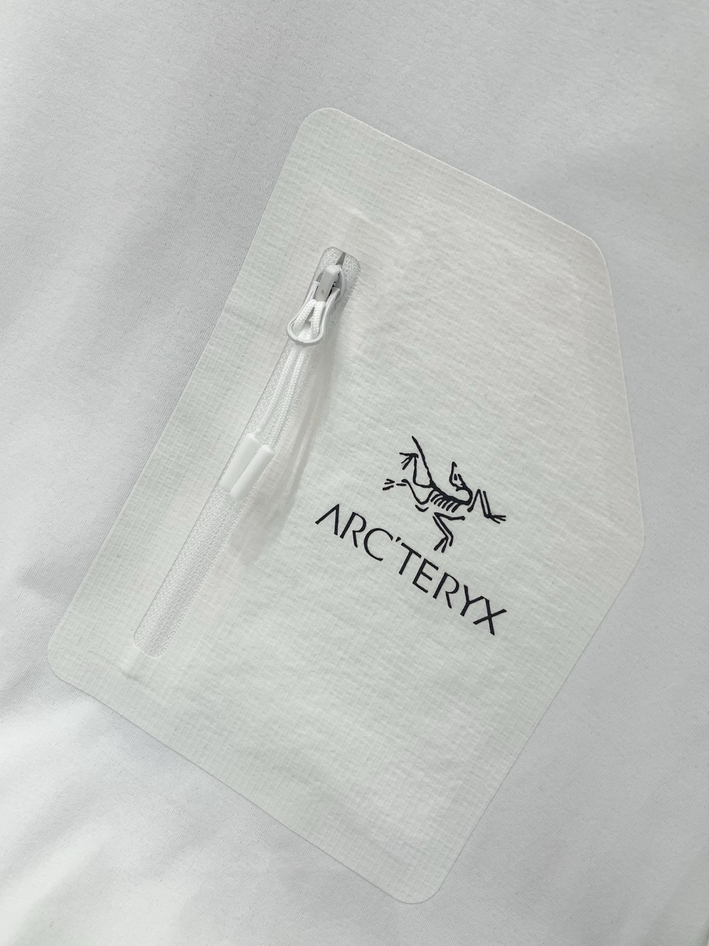 ，ARCTERYX 始祖鸟，2026夏季AW新品，时尚休闲圆领短袖T恤，专柜同步有售，原单狠货，进口原版