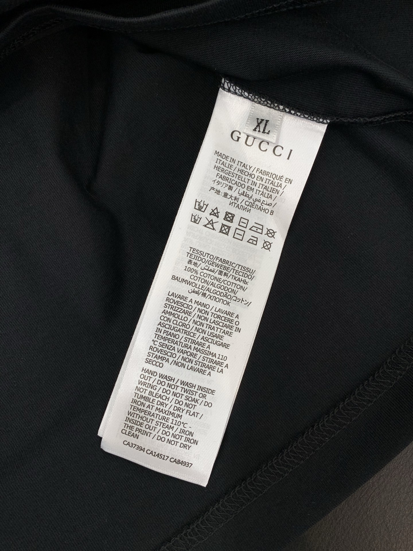 ，Gucci 古驰，2026夏季最新款，专柜同步有售，原单狠货，时尚休闲圆领短袖T恤，上身很有特点！吸睛