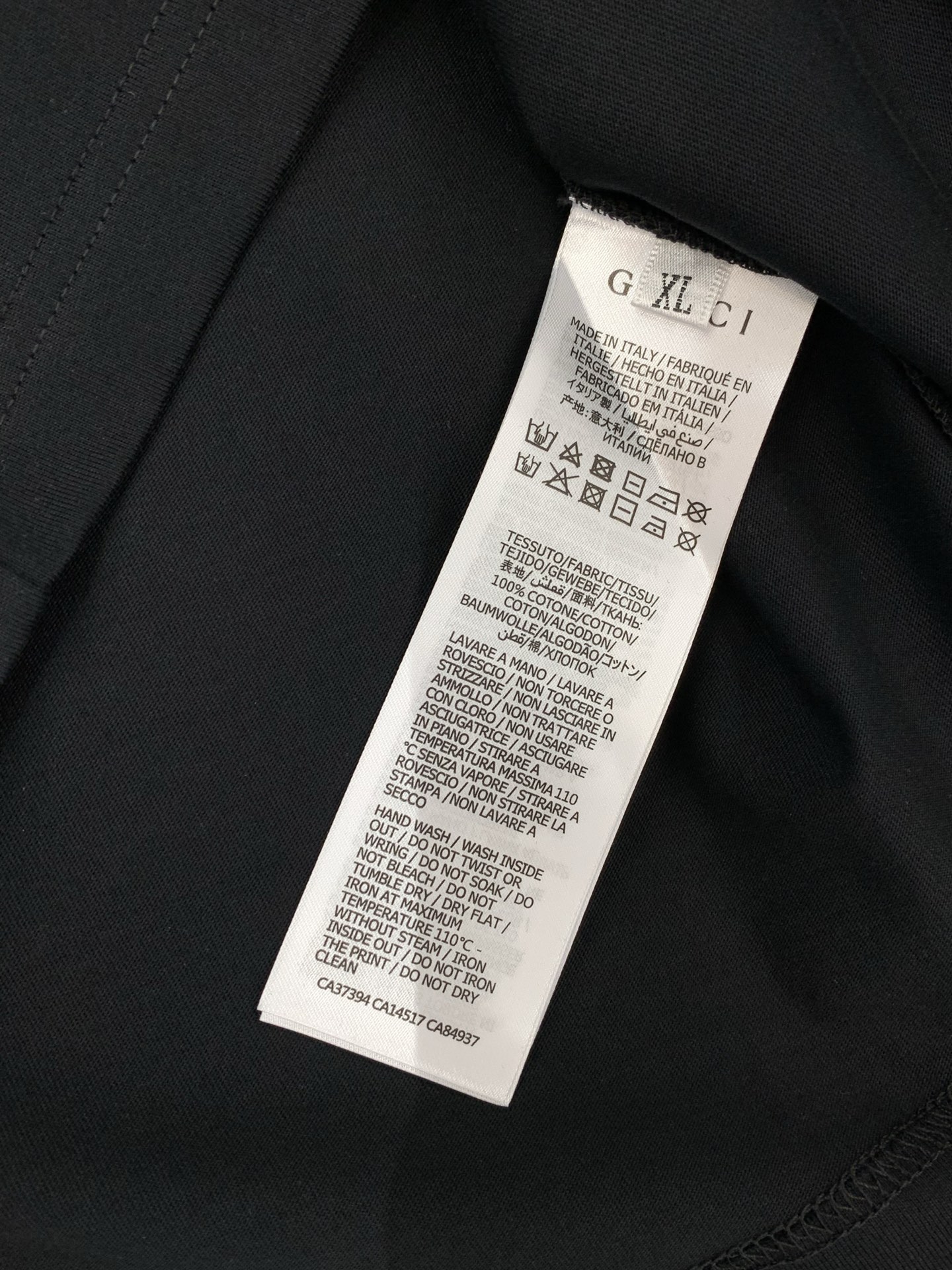 ，Gucci 古驰，2026夏季最新款，专柜同步有售，原单狠货，时尚休闲圆领短袖T恤，上身很有特点！吸睛