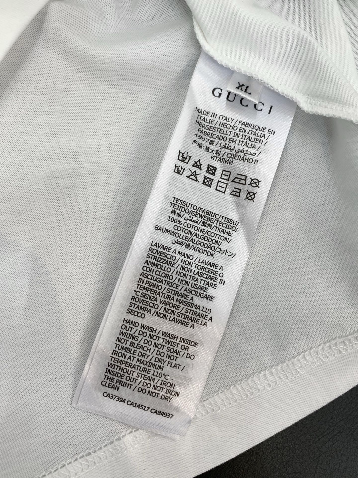 ，Gucci 古驰，2026夏季最新款，专柜同步有售，原单狠货，时尚休闲圆领短袖T恤，上身很有特点！吸睛