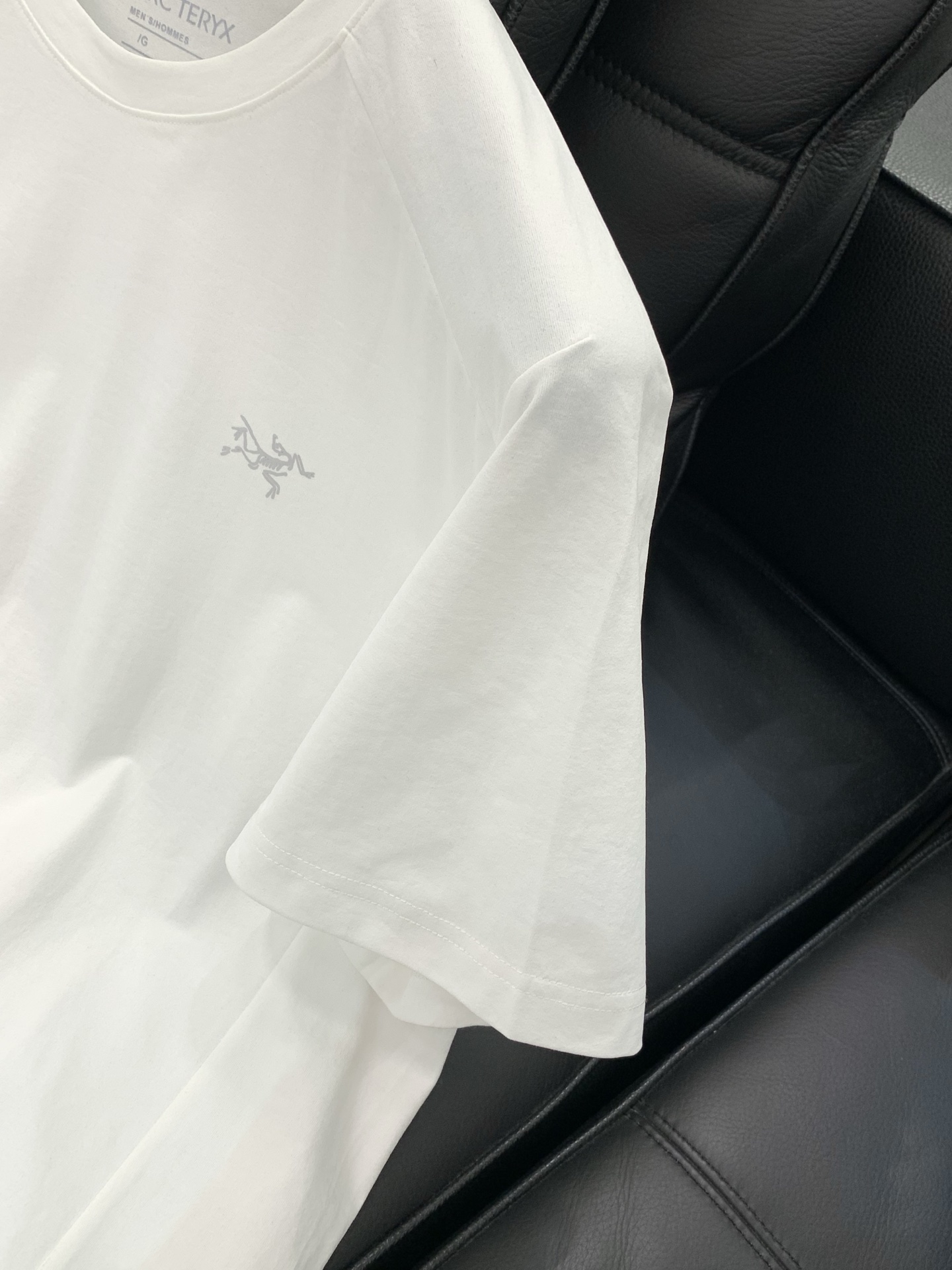 ，ARCTERYX 始祖鸟，2026夏季AW新品，时尚休闲圆领短袖T恤，专柜同步有售，原单狠货，进口原版