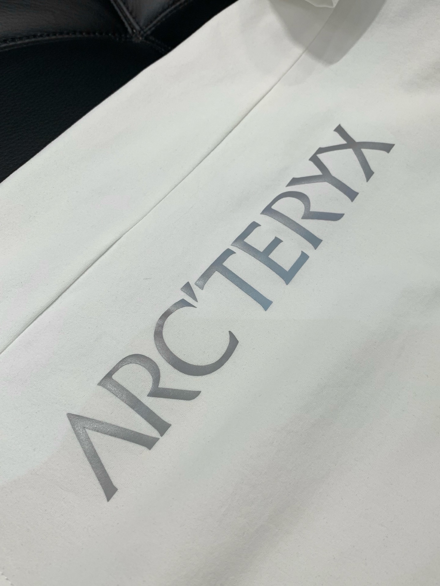 ，ARCTERYX 始祖鸟，2026夏季AW新品，时尚休闲圆领短袖T恤，专柜同步有售，原单狠货，进口原版