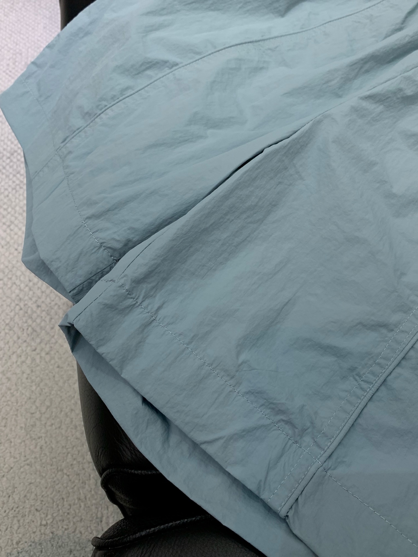 一套，Balenciaga 巴黎世家，2026春夏最新款，专柜同步有售，原单狠货，爆款时尚休闲套装，进口