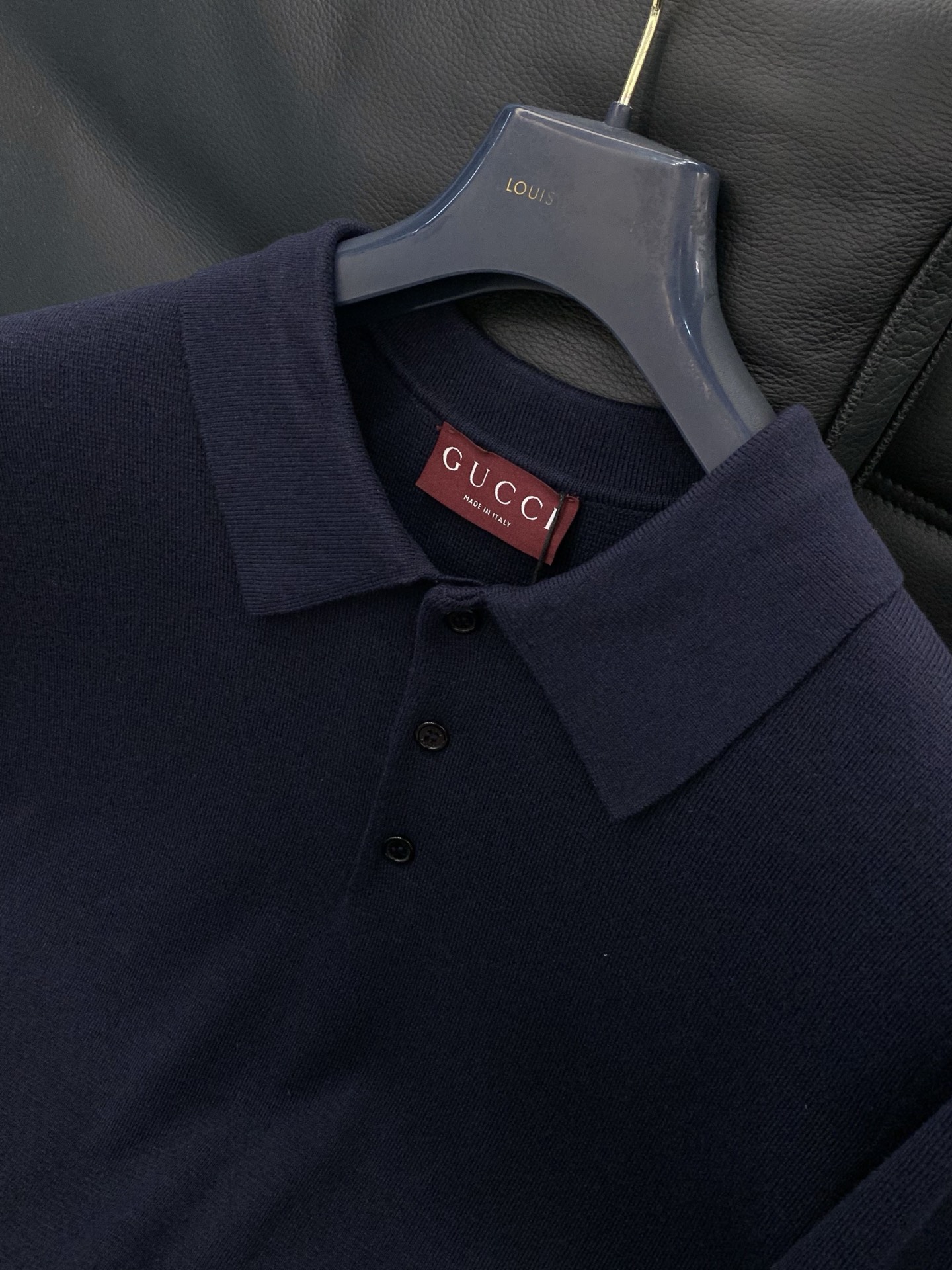 ，Gucci 古驰，2026春季最新款，专柜同步有售，原单狠货，时尚休闲翻领针织短袖，上身很有特点！吸睛