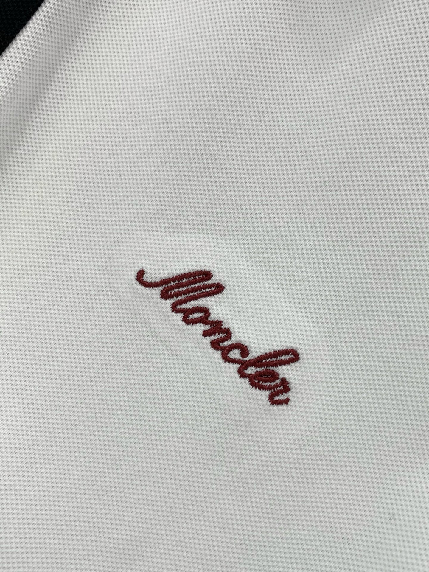 ，Moncler 蒙口，2026夏季最新品，专柜同步有售，原单狠货，时尚休闲翻领短袖T恤，上身舒适！吸睛