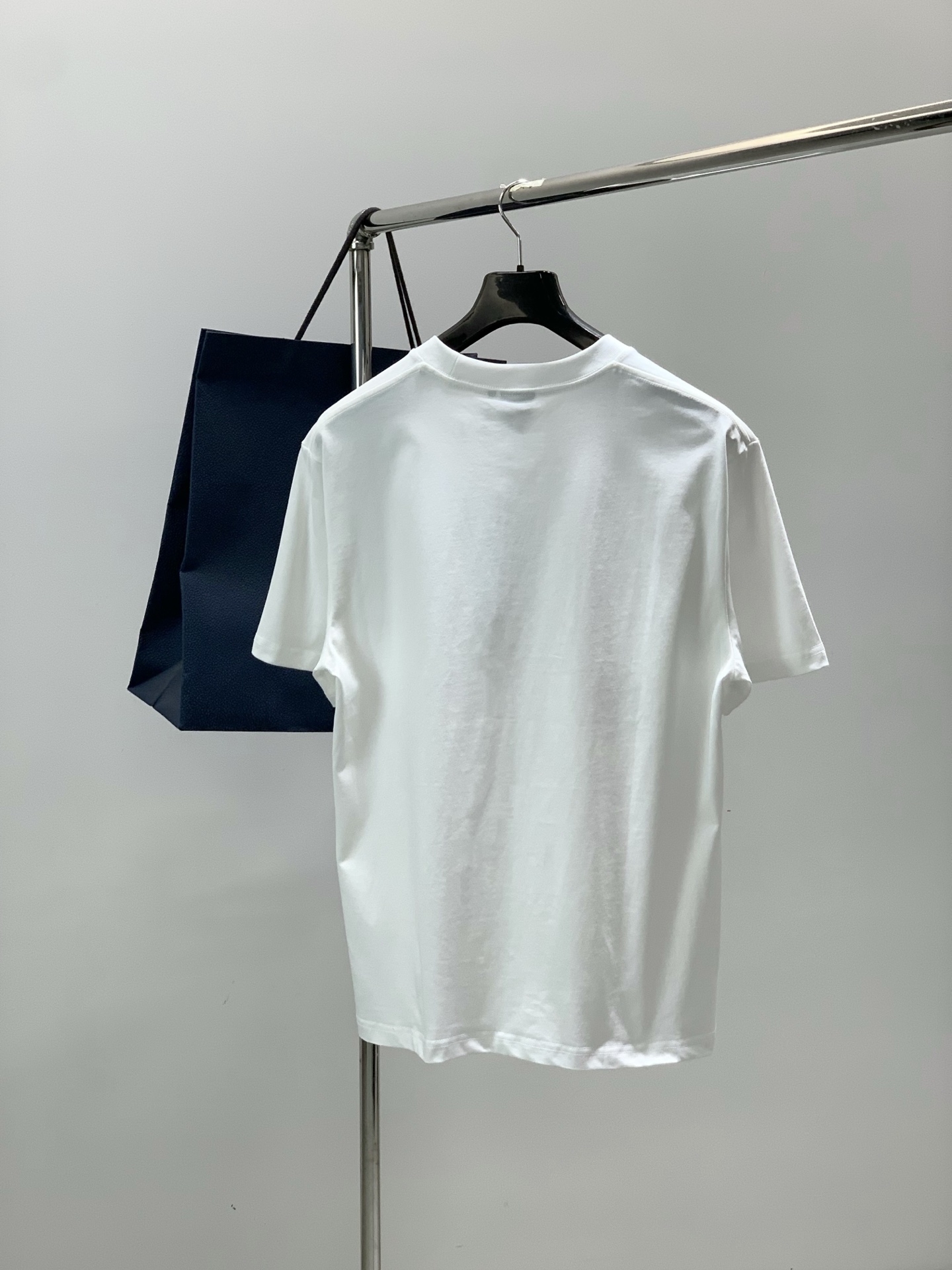 ，Dior 迪奥， 2026夏季新品，专柜同步有售，简约时尚休闲圆领短袖T恤，原版进口面料，舒适透气，顶
