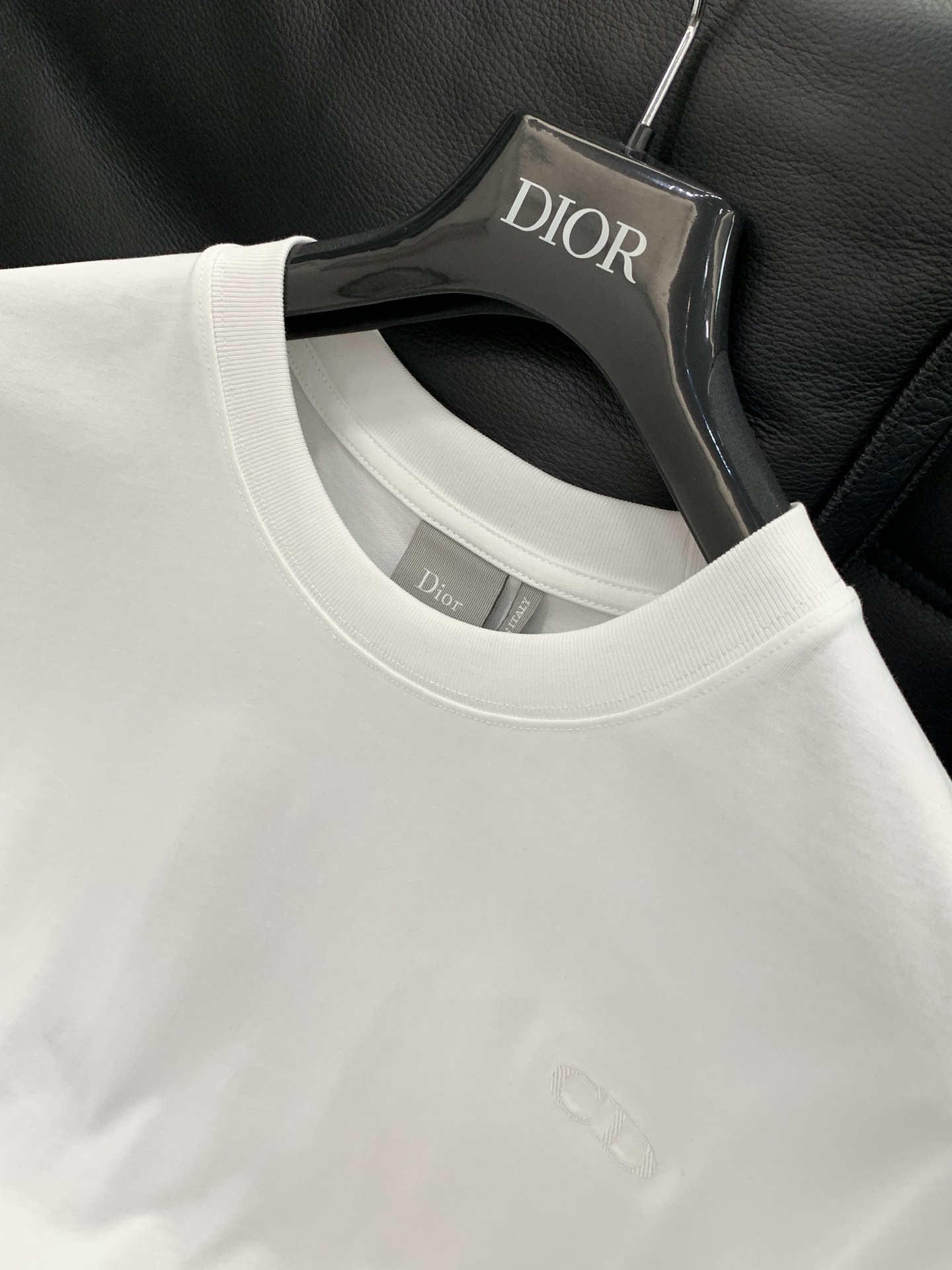 ，Dior 迪奥， 2026夏季新品，专柜同步有售，简约时尚休闲圆领短袖T恤，原版进口面料，舒适透气，顶