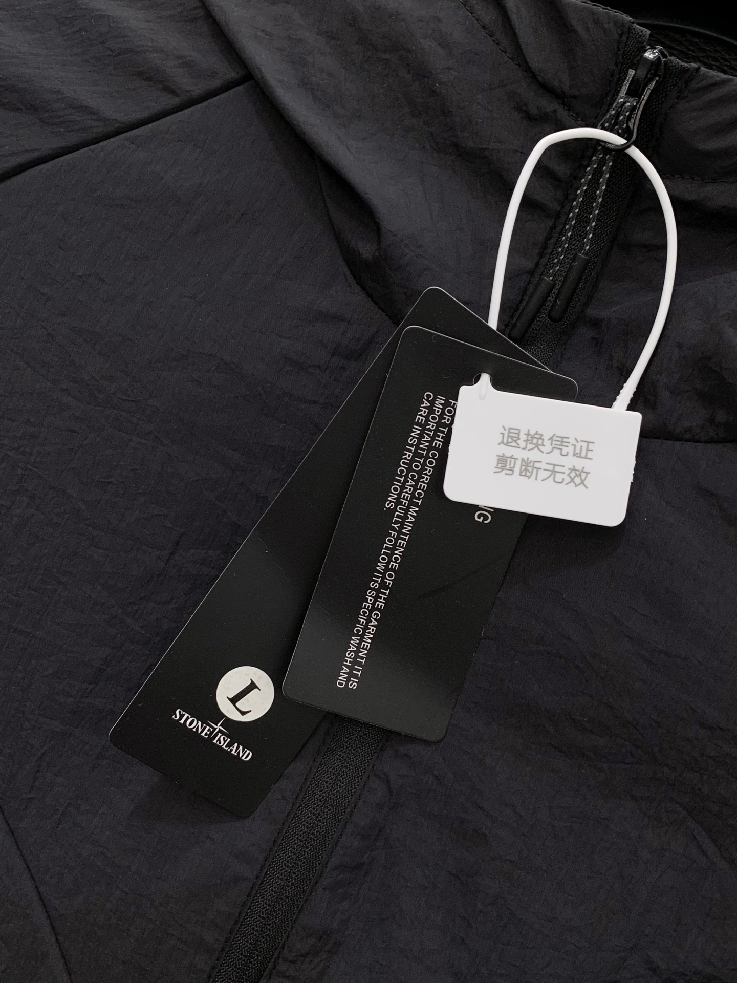 ，Stone Island 石头岛，2026夏季最新款，专柜同步有售，原单狠货，爆款时尚休闲连帽防晒服外