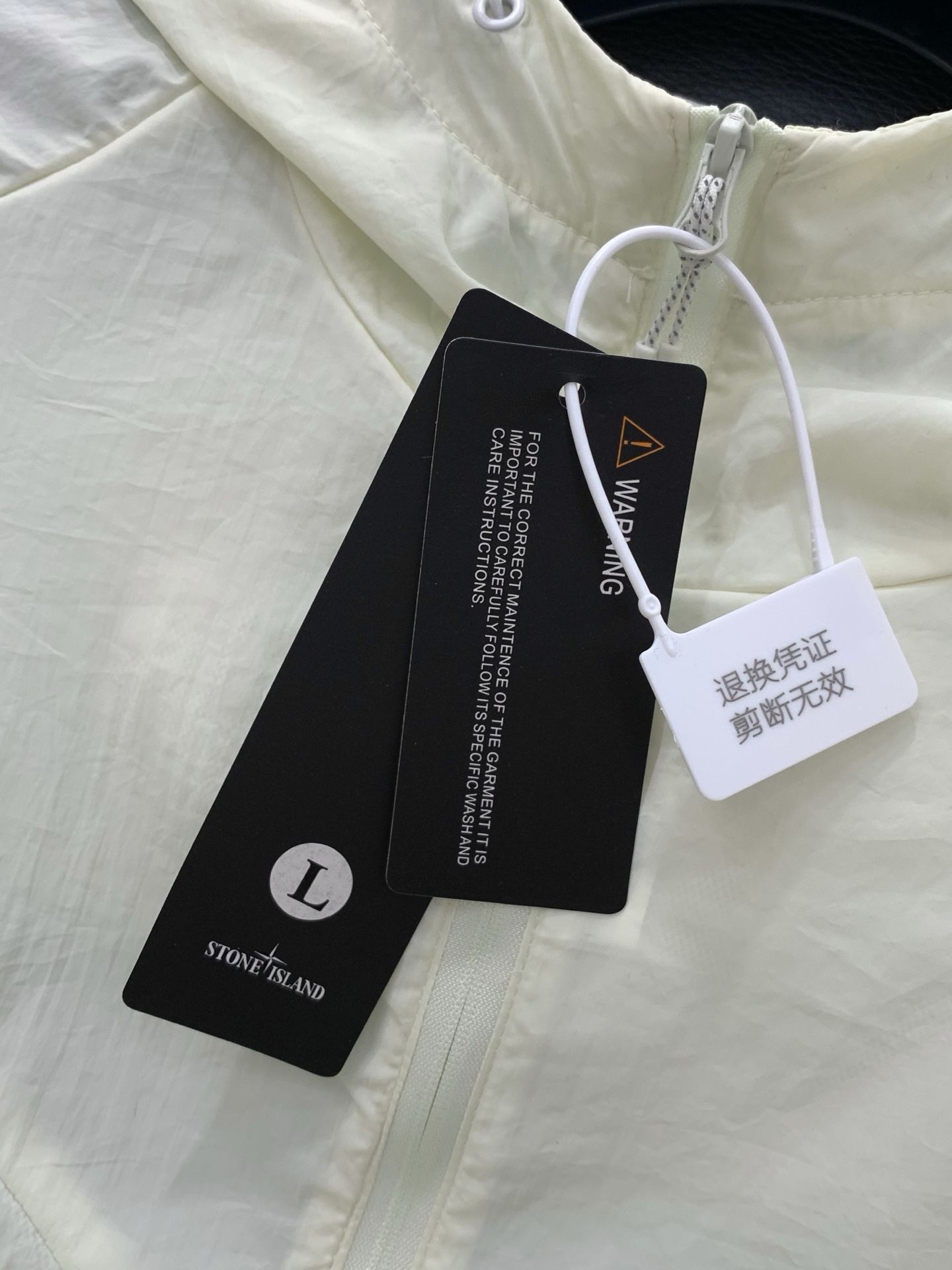 ，Stone Island 石头岛，2026夏季最新款，专柜同步有售，原单狠货，爆款时尚休闲连帽防晒服外