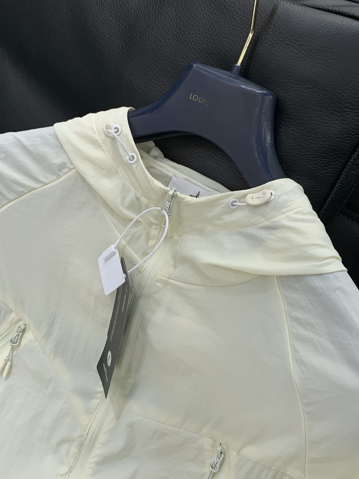 ，Stone Island 石头岛，2026夏季最新款，专柜同步有售，原单狠货，爆款时尚休闲连帽防晒服外
