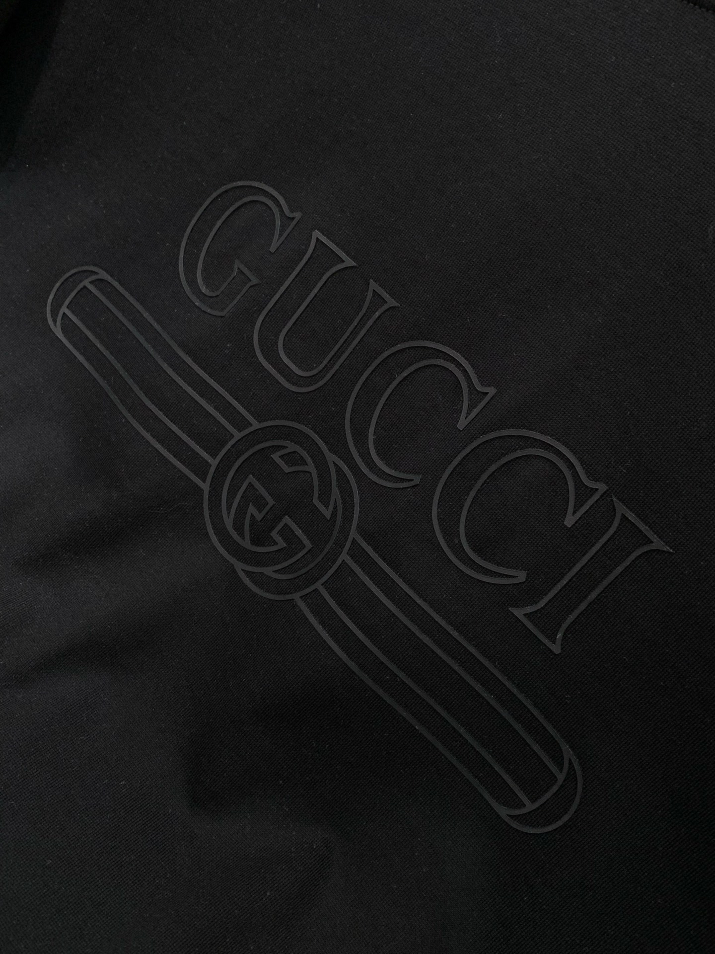 ，Gucci 古驰，2026夏季最新款，专柜同步有售，原单狠货，时尚休闲圆领短袖T恤，上身很有特点！吸睛