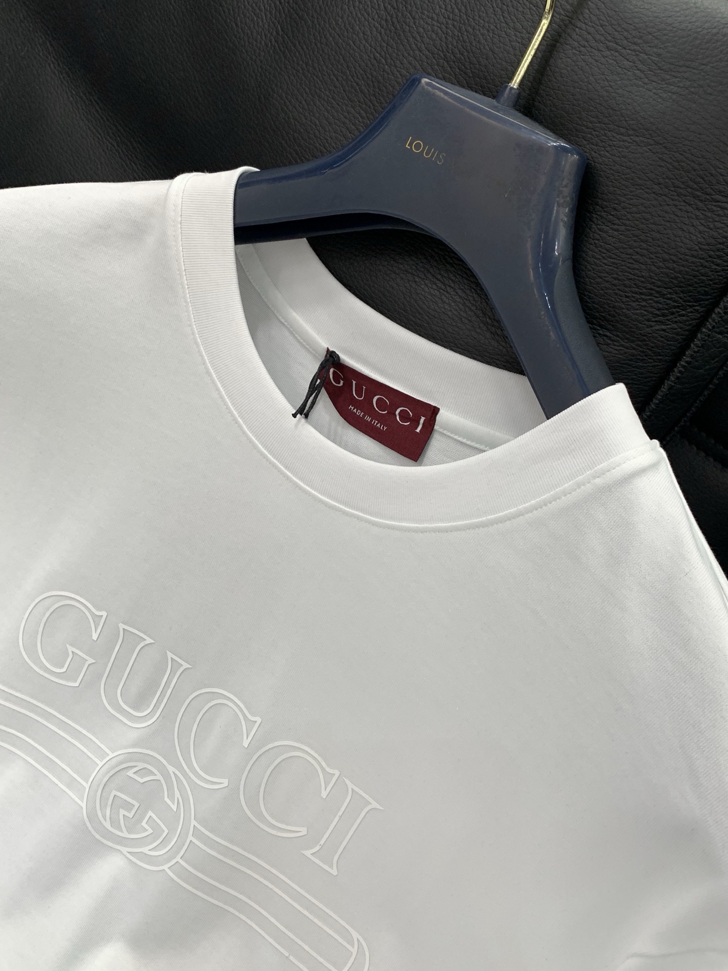 ，Gucci 古驰，2026夏季最新款，专柜同步有售，原单狠货，时尚休闲圆领短袖T恤，上身很有特点！吸睛