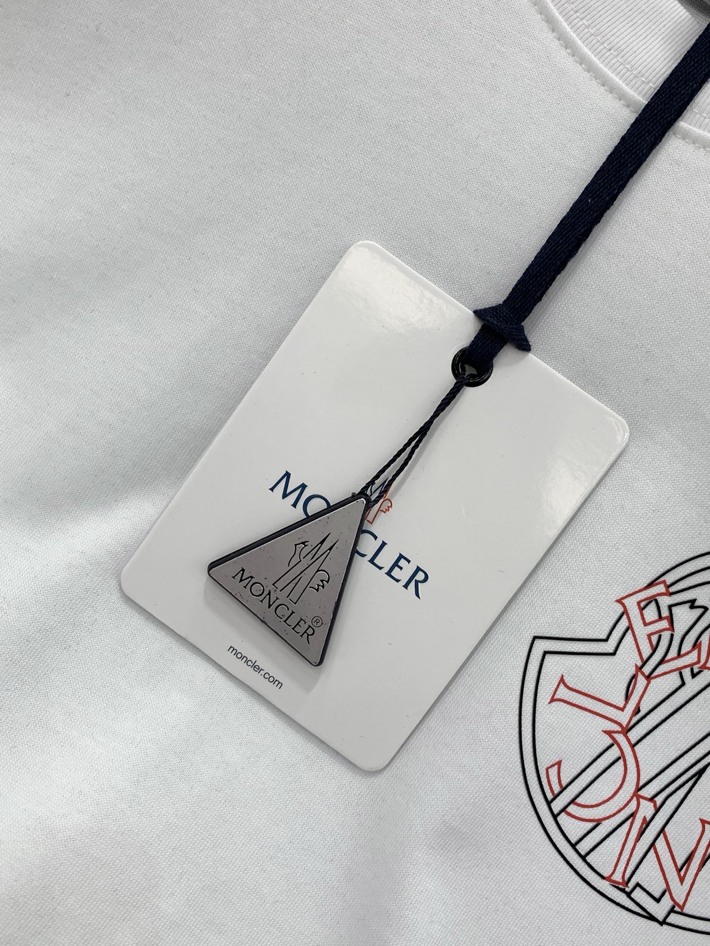 ，Moncler 蒙口，2026夏季最新品，专柜同步有售，原单狠货，时尚休闲圆领短袖T恤，上身舒适！吸睛