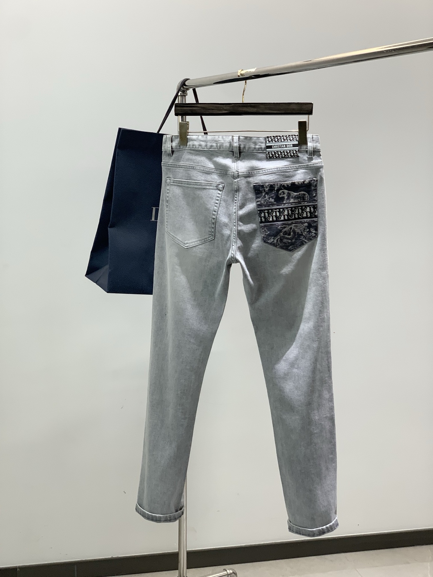 ，Dior 迪奥，2026春季新品，官网专柜同步有售，原单狠货，时尚休闲水洗牛仔裤，超级有范儿的一款牛仔