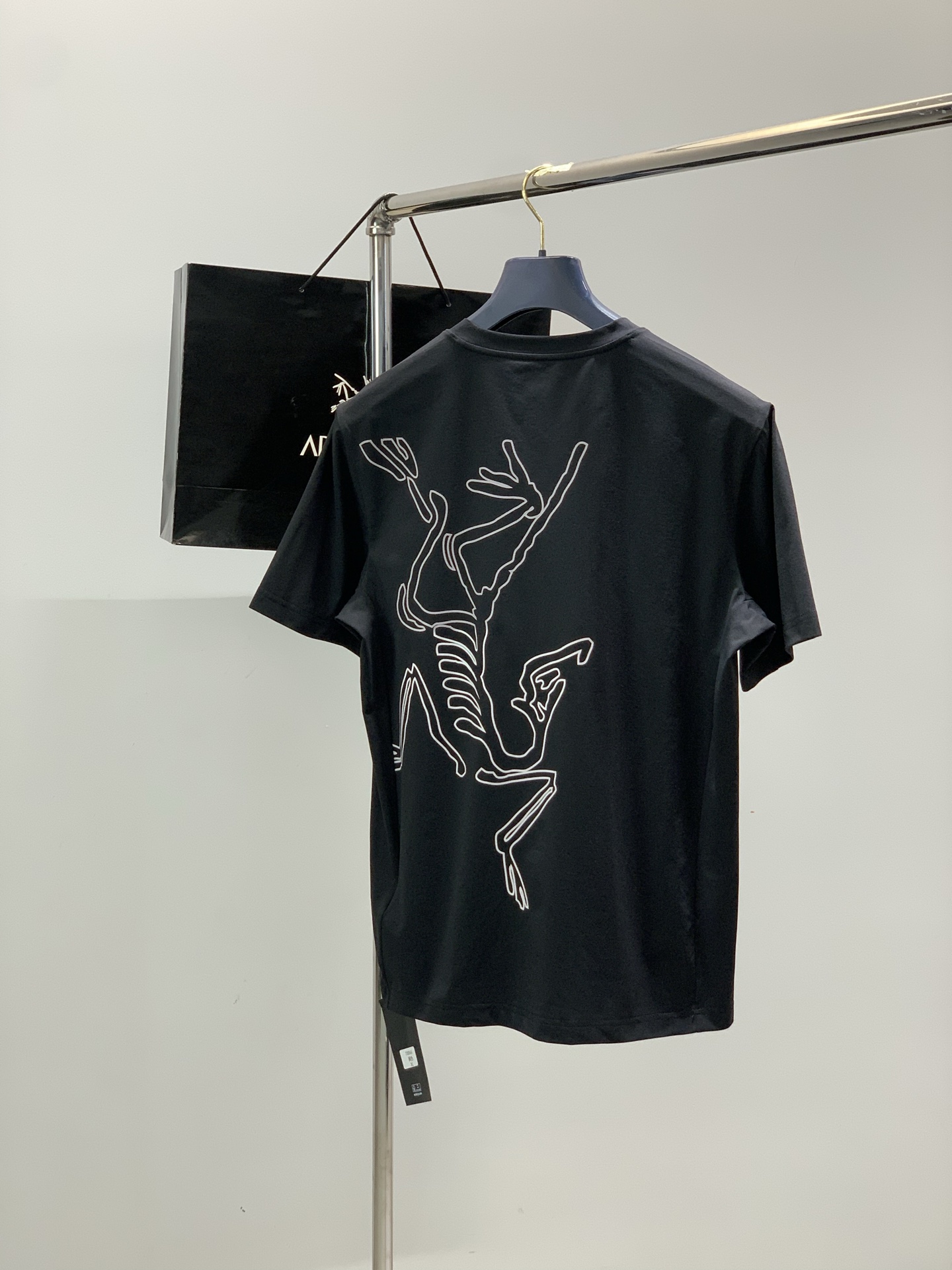 ，ARCTERYX 始祖鸟，2026夏季AW新品，时尚休闲圆领短袖T恤，专柜同步有售，原单狠货，进口原版