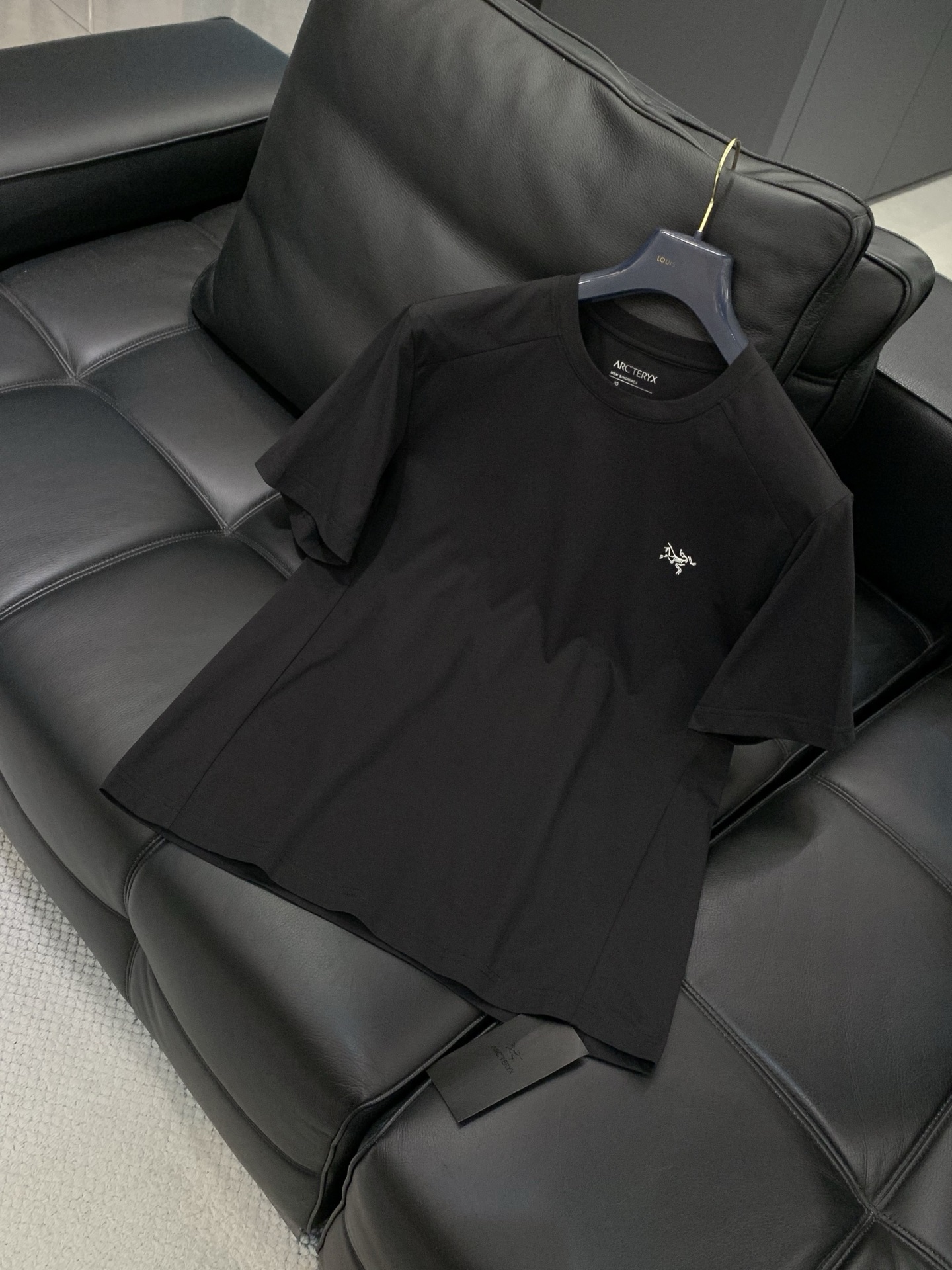 ，ARCTERYX 始祖鸟，2026夏季AW新品，时尚休闲圆领短袖T恤，专柜同步有售，原单狠货，进口原版