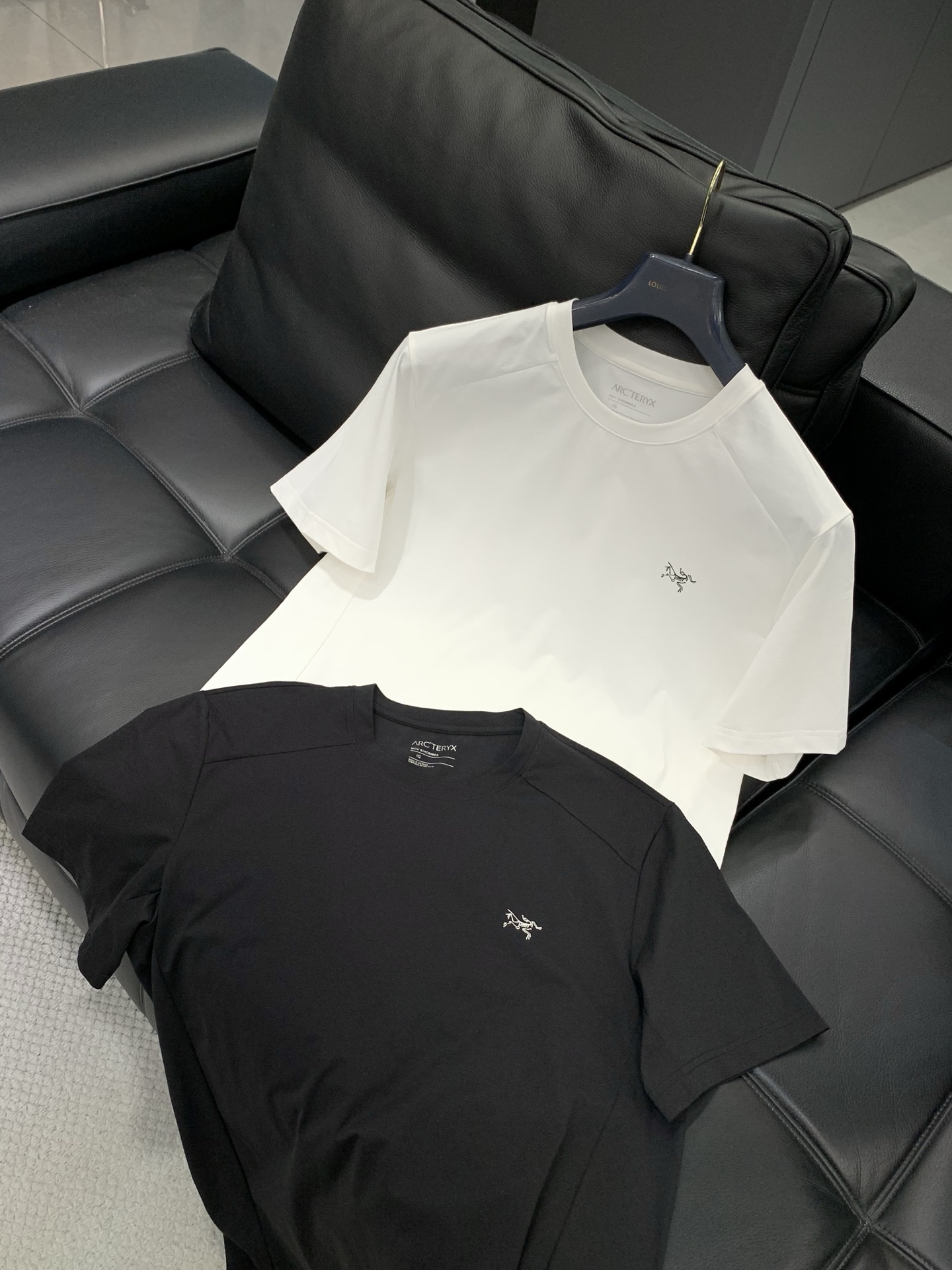 ，ARCTERYX 始祖鸟，2026夏季AW新品，时尚休闲圆领短袖T恤，专柜同步有售，原单狠货，进口原版