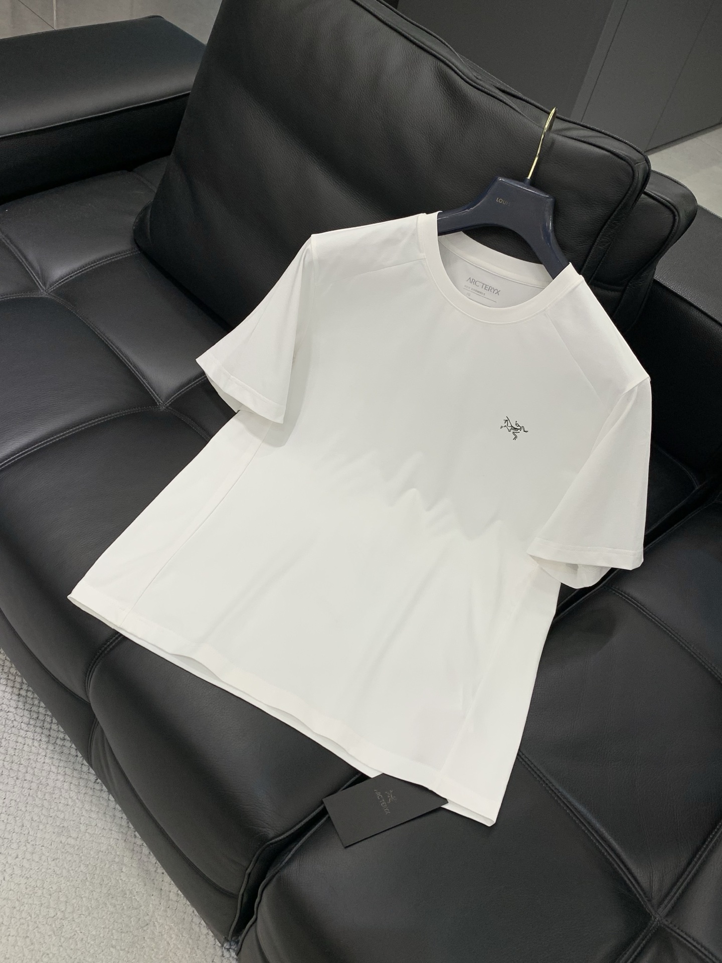 ，ARCTERYX 始祖鸟，2026夏季AW新品，时尚休闲圆领短袖T恤，专柜同步有售，原单狠货，进口原版