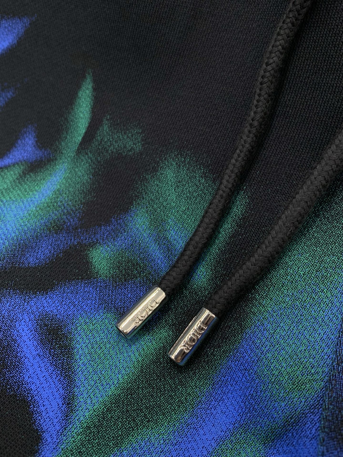 一套，Dior 迪奥， 2026夏季新品，专柜同步有售，简约时尚休闲套装，原版进口面料，舒适透气，顶级刺