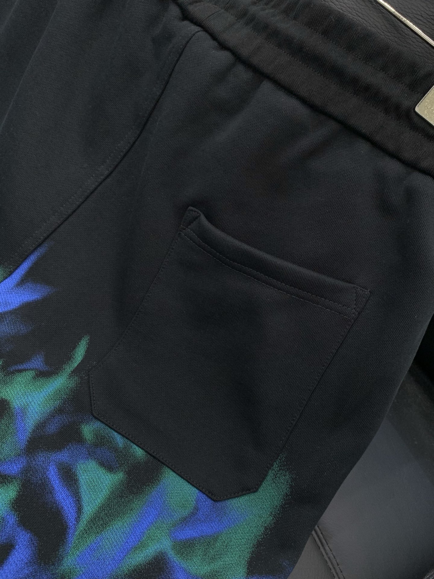 一套，Dior 迪奥， 2026夏季新品，专柜同步有售，简约时尚休闲套装，原版进口面料，舒适透气，顶级刺