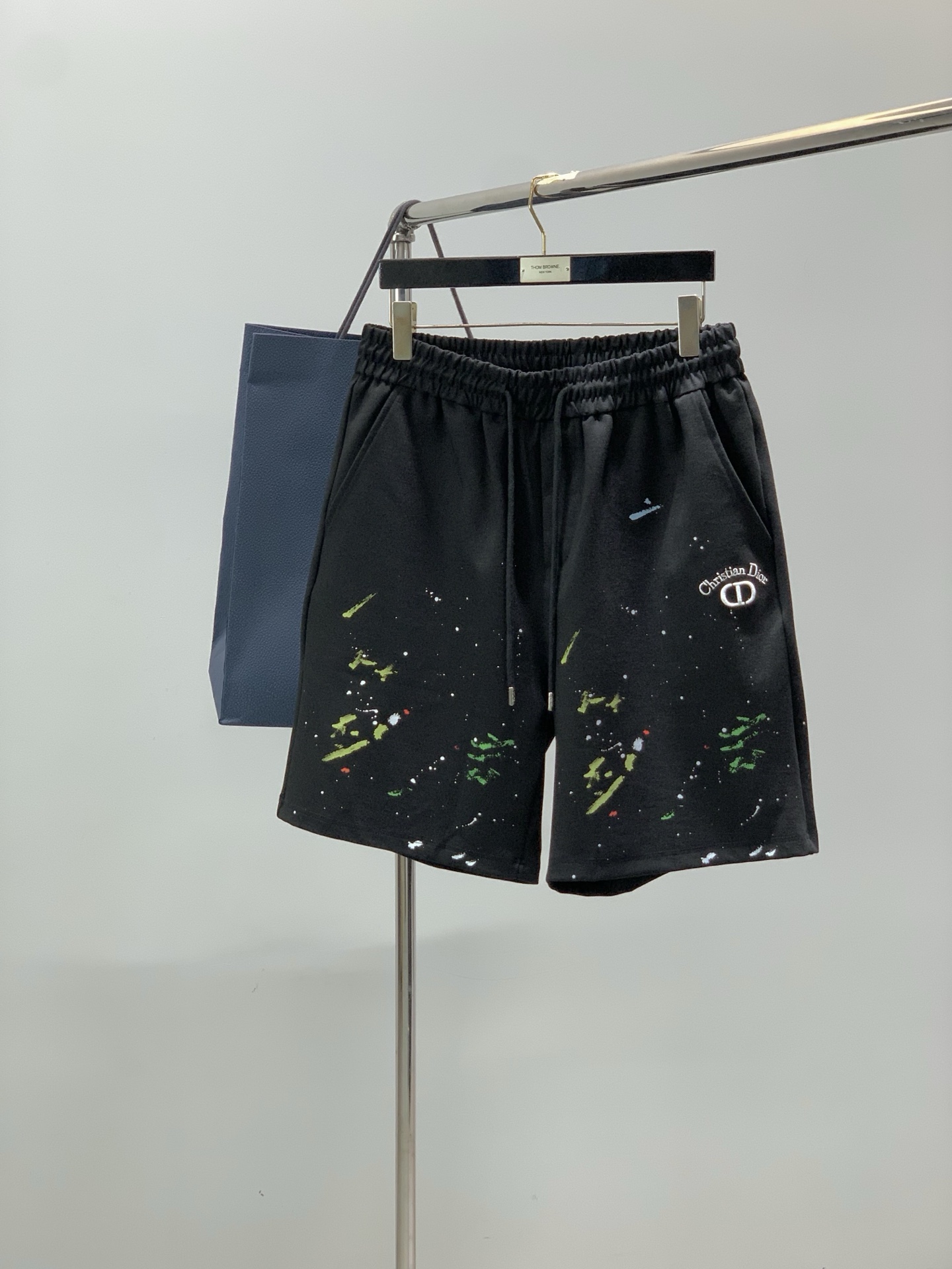 ，Dior 迪奥， 2026夏季新品，专柜同步有售，简约时尚休闲短裤，原版进口面料，舒适透气，顶级刺绣🪡