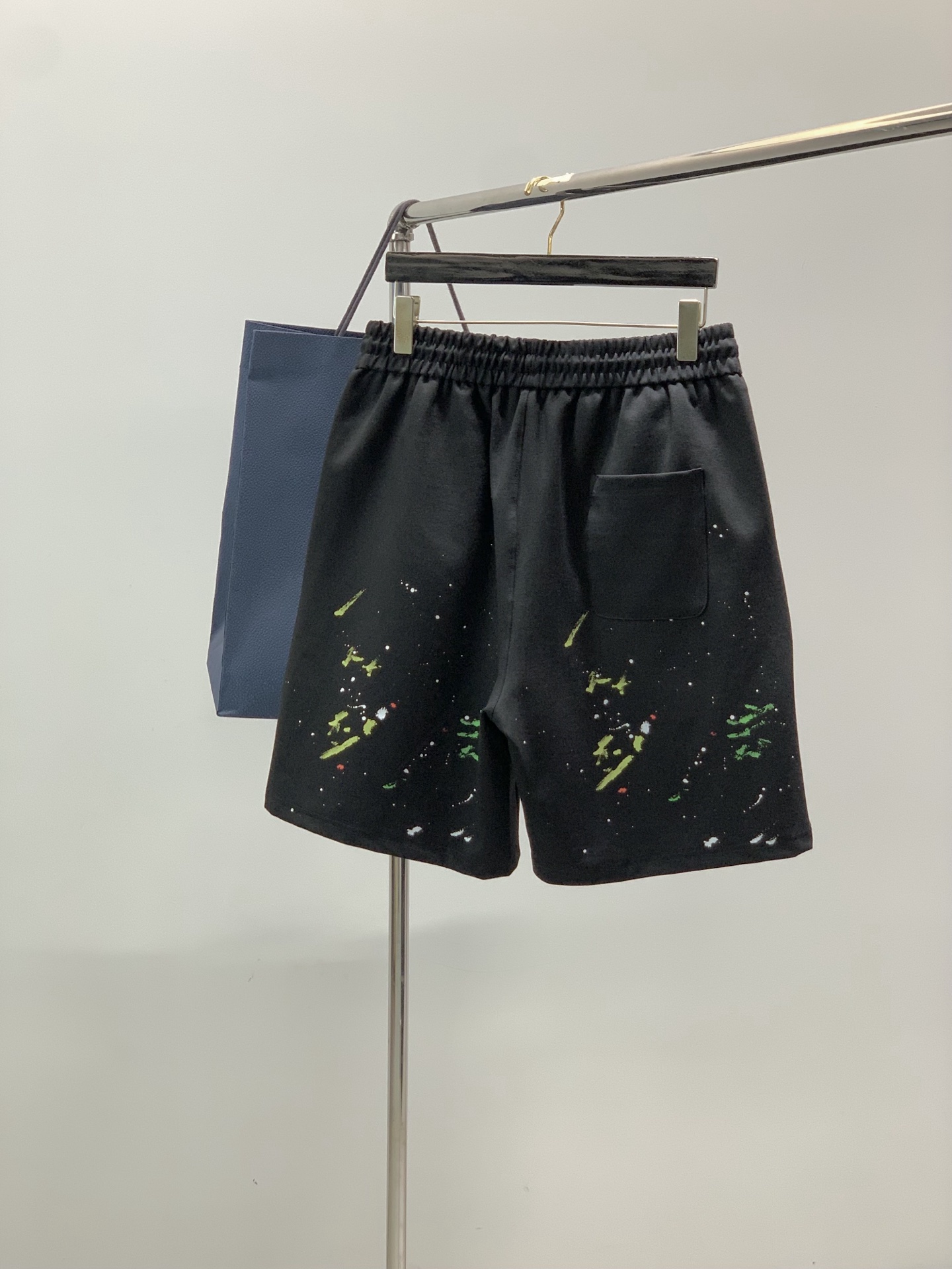 ，Dior 迪奥， 2026夏季新品，专柜同步有售，简约时尚休闲短裤，原版进口面料，舒适透气，顶级刺绣🪡