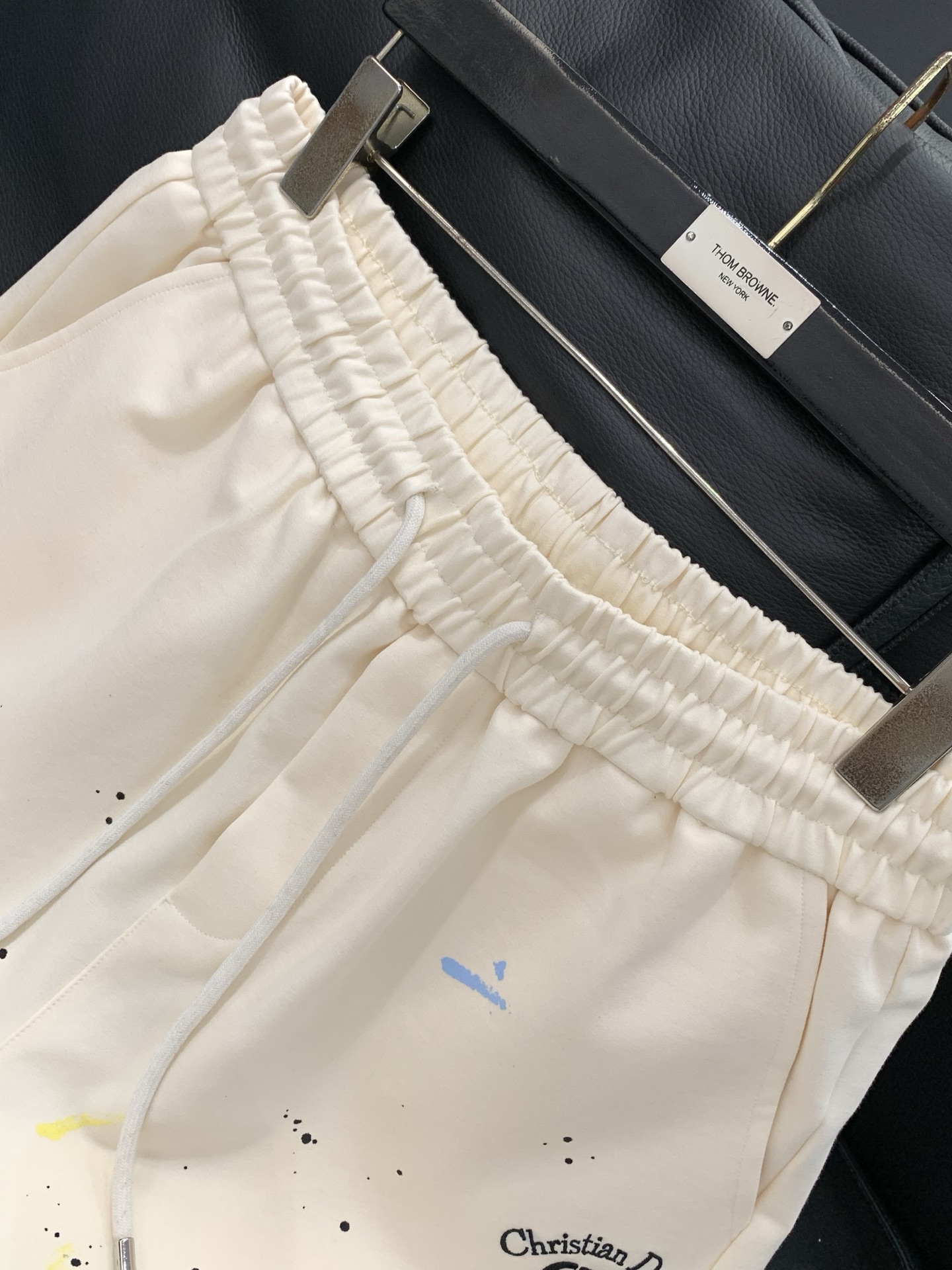 ，Dior 迪奥， 2026夏季新品，专柜同步有售，简约时尚休闲短裤，原版进口面料，舒适透气，顶级刺绣🪡