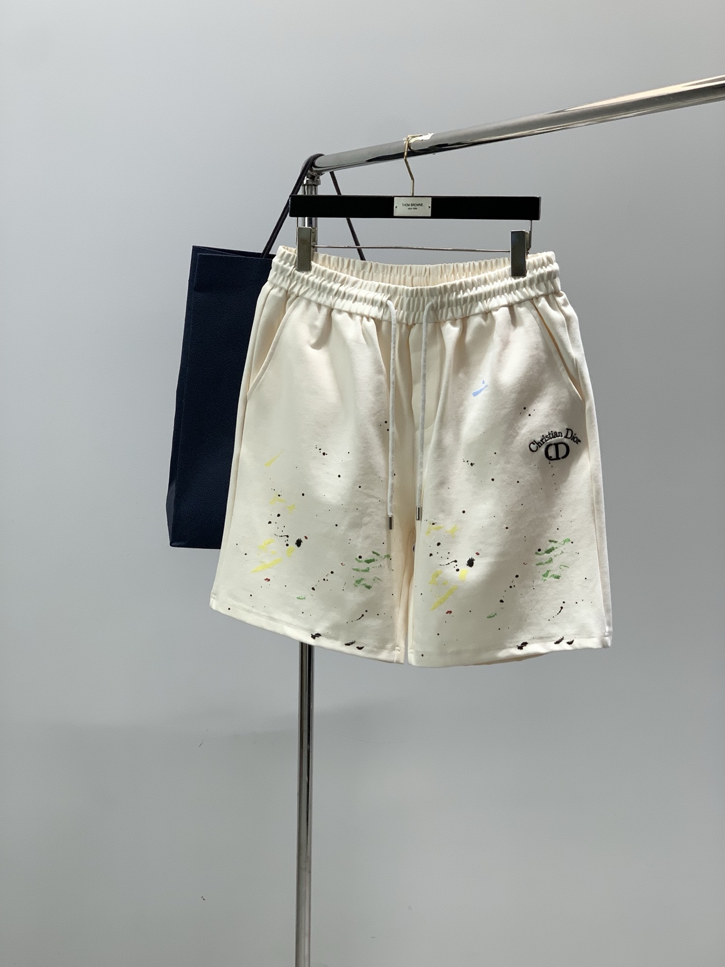 ，Dior 迪奥， 2026夏季新品，专柜同步有售，简约时尚休闲短裤，原版进口面料，舒适透气，顶级刺绣🪡
