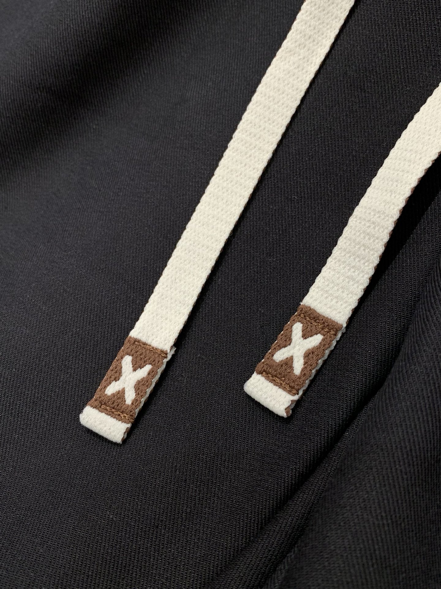 一套，杰尼亚 Zegna，2026夏季最新品，专柜同步有售，原单狠货，时尚休闲套装，采用进口原版棉麻面料