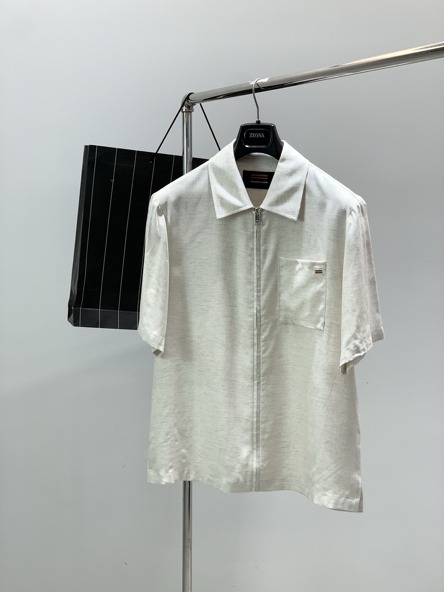 一套，杰尼亚 Zegna，2026夏季最新品，专柜同步有售，原单狠货，时尚休闲套装，采用进口原版棉麻面料
