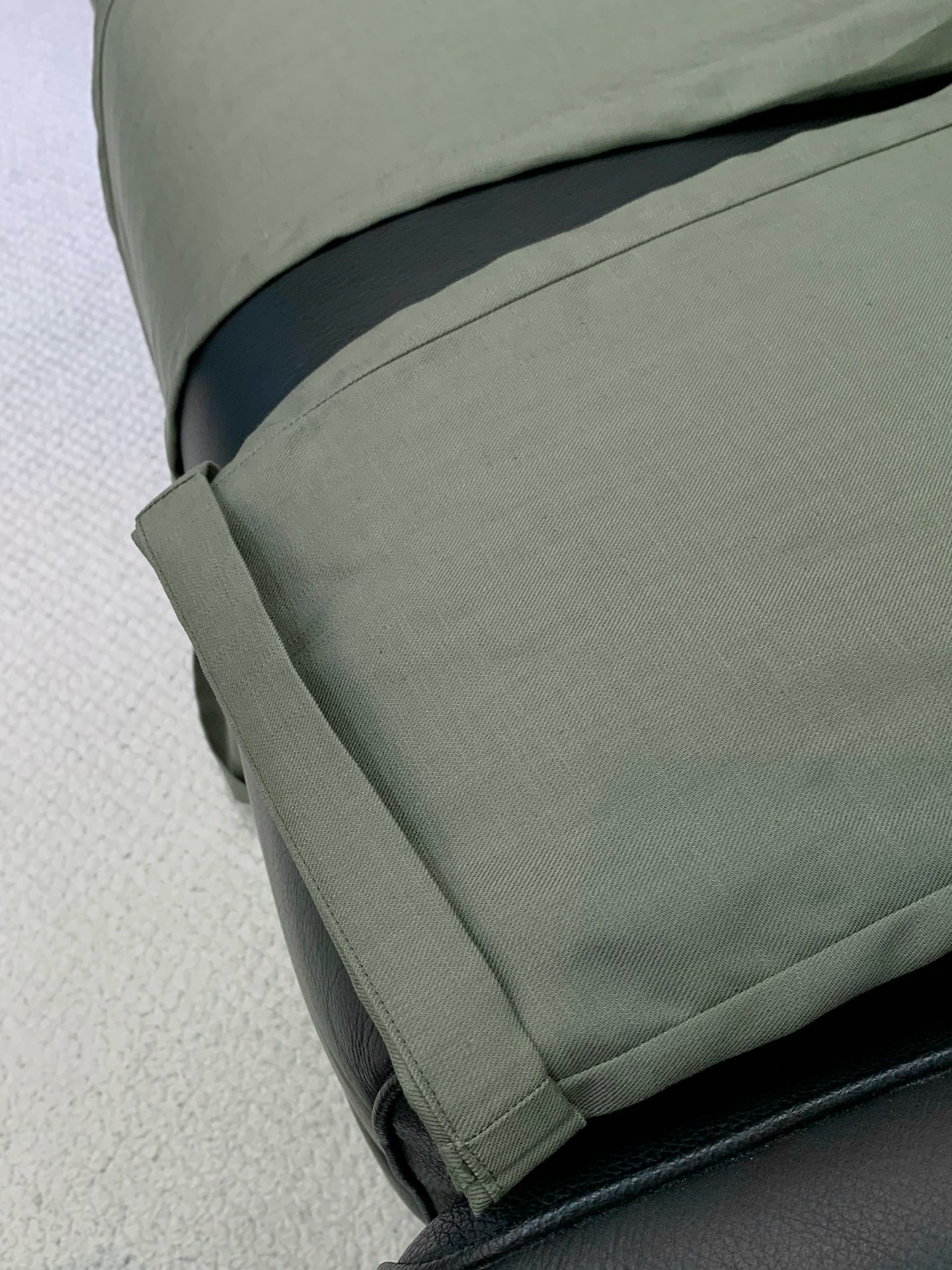 一套，杰尼亚 Zegna，2026夏季最新品，专柜同步有售，原单狠货，时尚休闲套装，采用进口原版棉麻面料