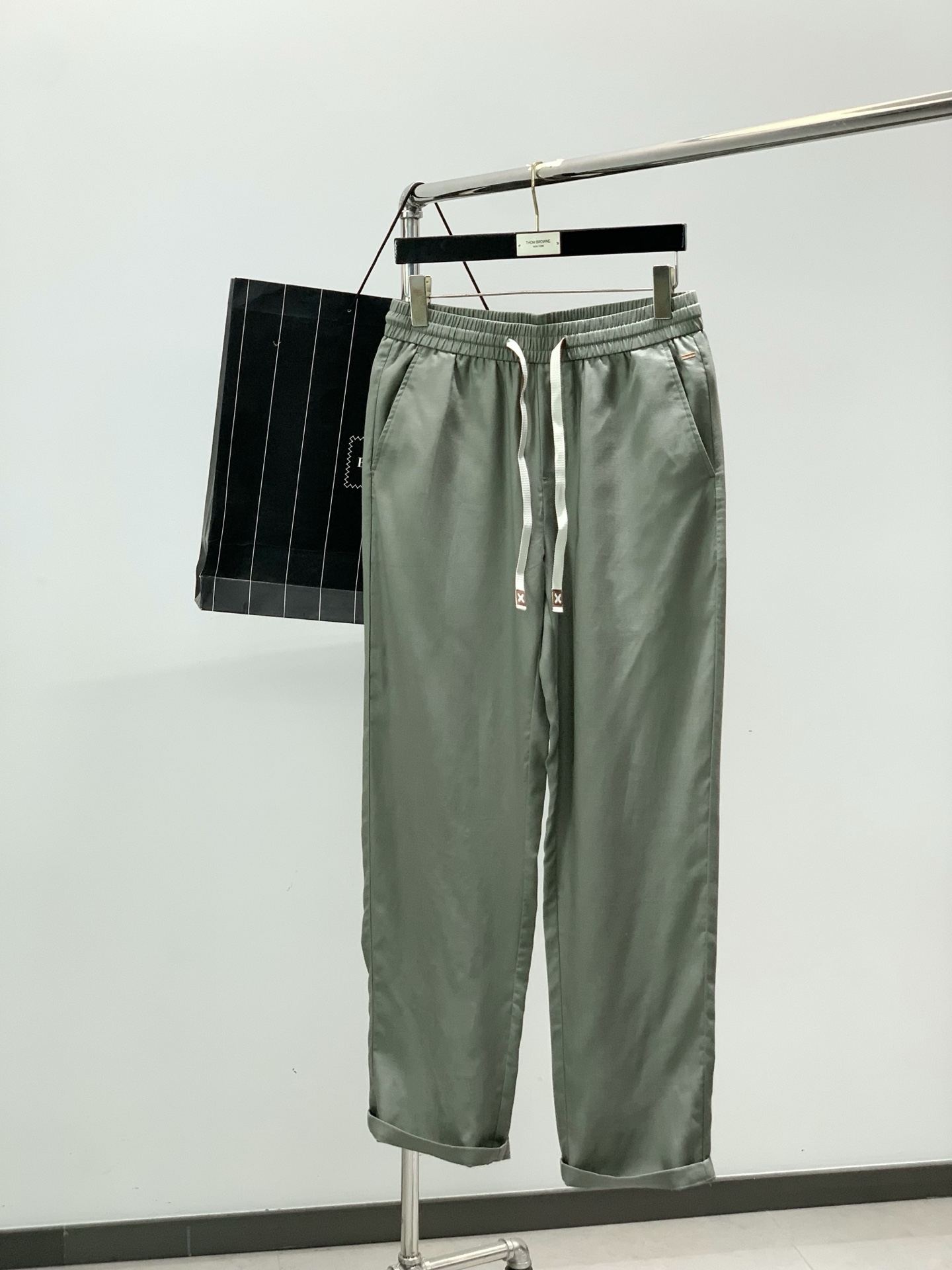 一套，杰尼亚 Zegna，2026夏季最新品，专柜同步有售，原单狠货，时尚休闲套装，采用进口原版棉麻面料