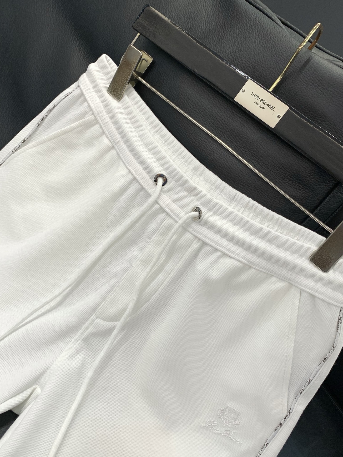 一套，Loro piana(Loro Piana )，2026夏季最新品，专柜同步有售，原单狠货，时尚休
